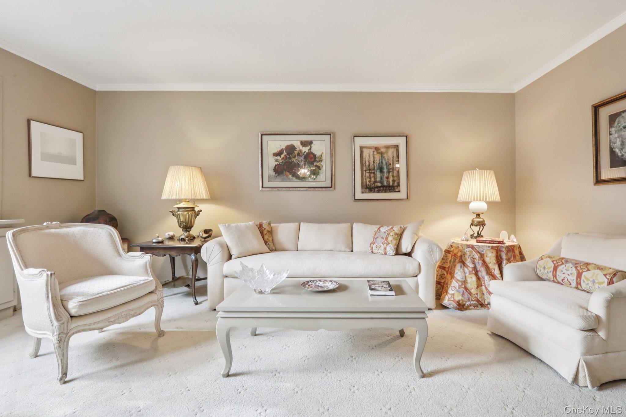 40 Lawrence Drive, Unit A photo 4