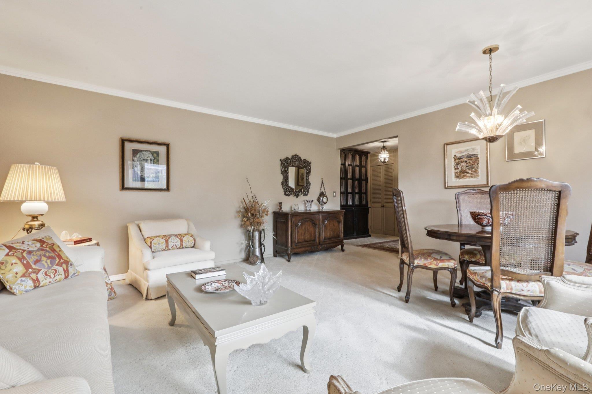 40 Lawrence Drive, Unit A photo 5