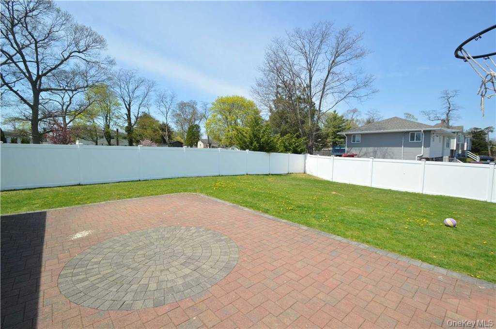 106 Roosevelt Avenue – For Sale photo 18