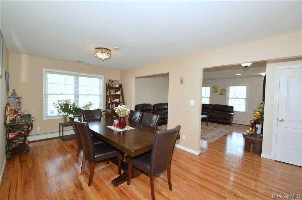 106 Roosevelt Avenue – For Sale photo 7