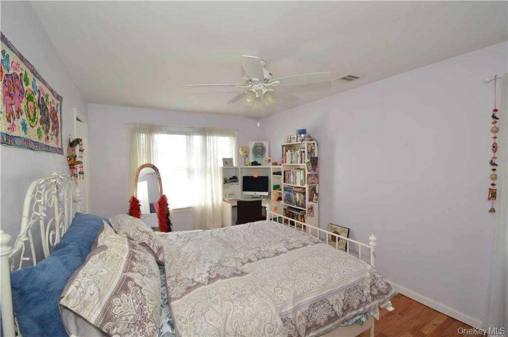 106 Roosevelt Avenue – For Sale photo 12