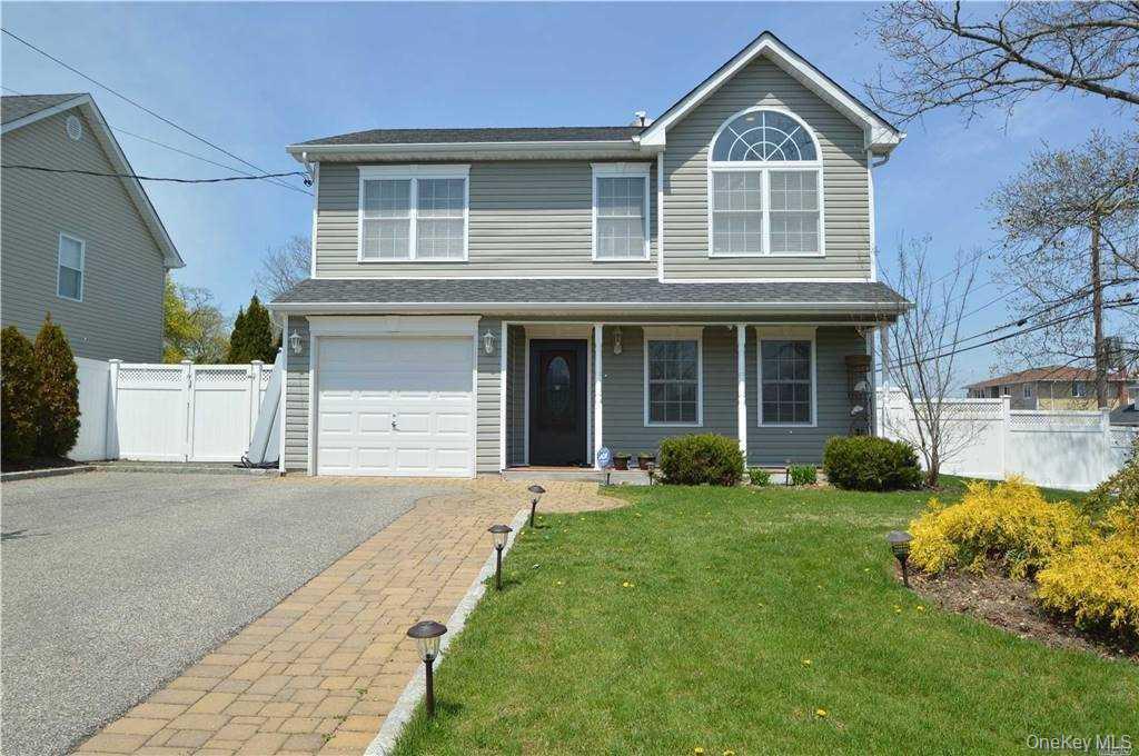 106 Roosevelt Avenue – For Sale
