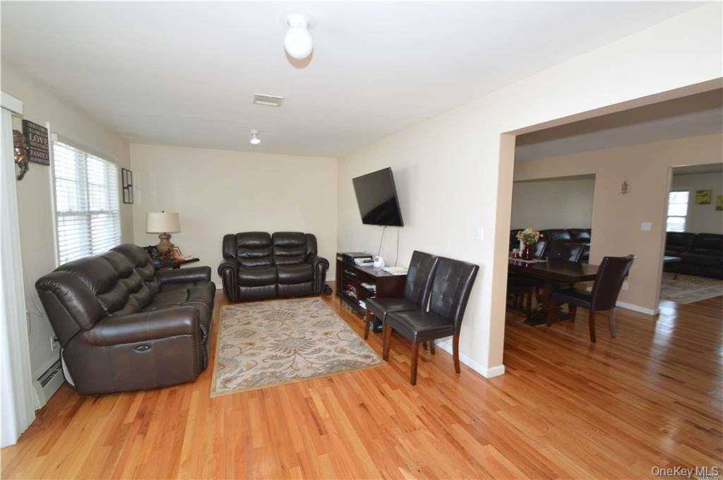 106 Roosevelt Avenue – For Sale photo 9
