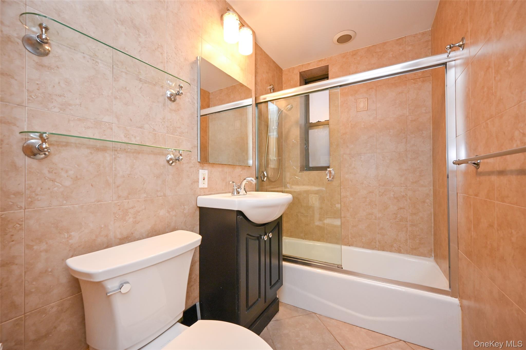 67-40 Yellowstone Boulevard, Unit 4M photo 14