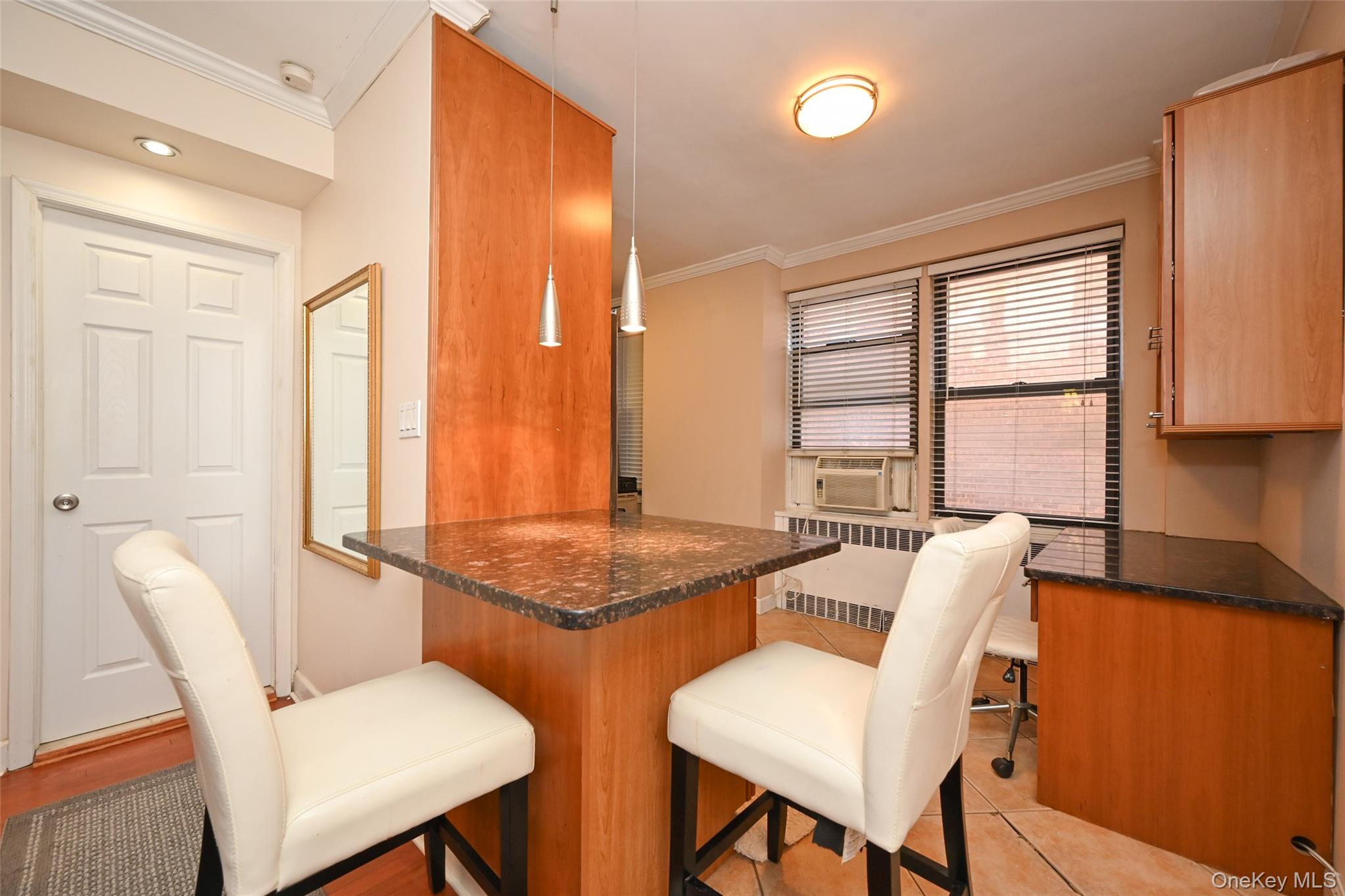 67-40 Yellowstone Boulevard, Unit 4M photo 8