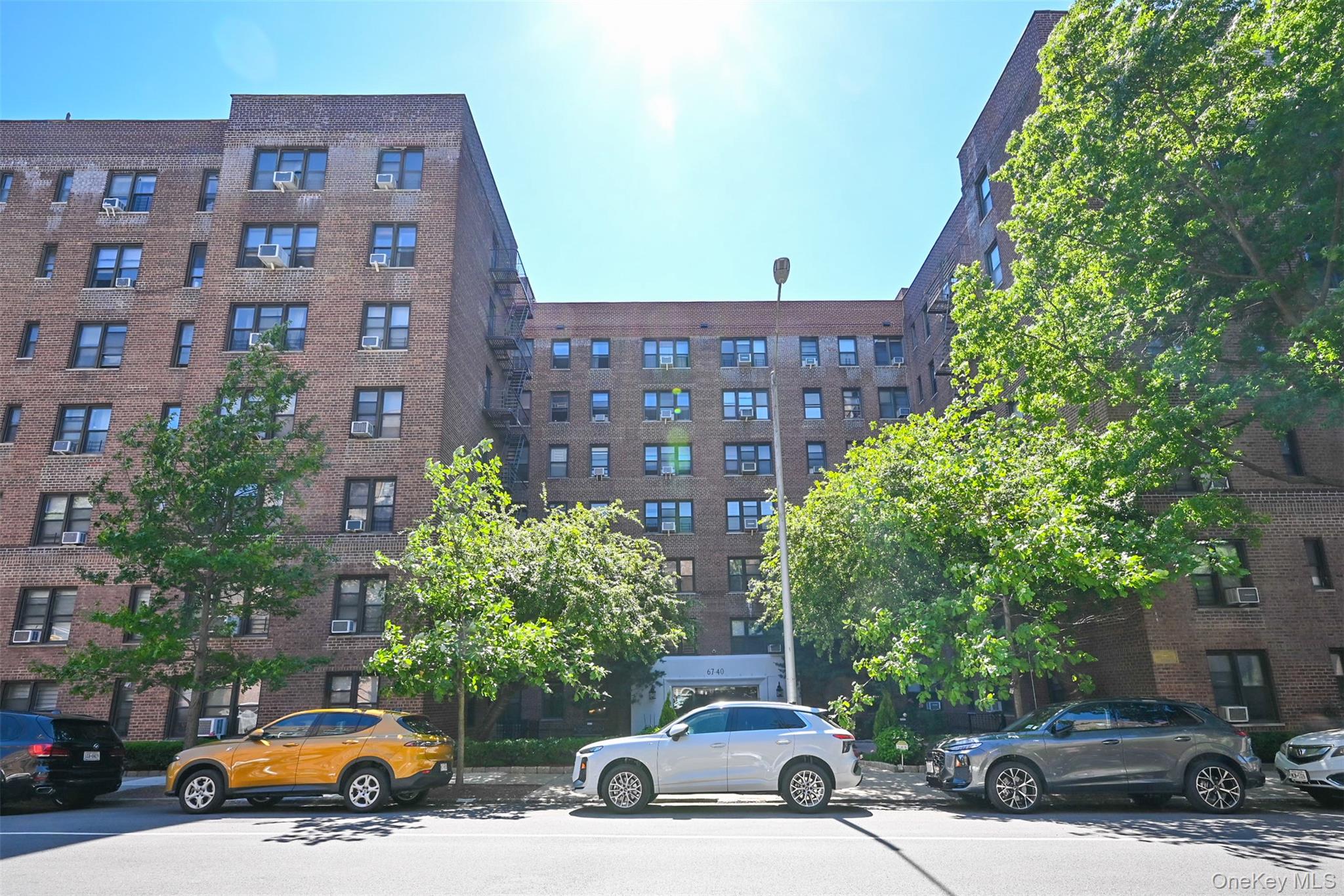 67-40 Yellowstone Boulevard, Unit 4M photo 16