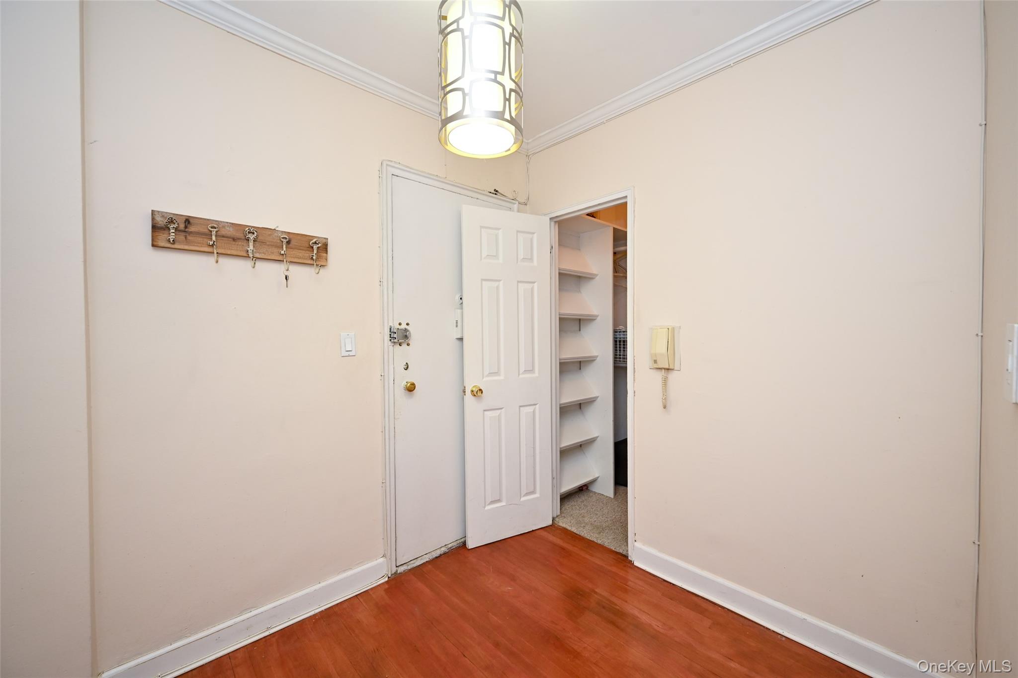 67-40 Yellowstone Boulevard, Unit 4M photo 5