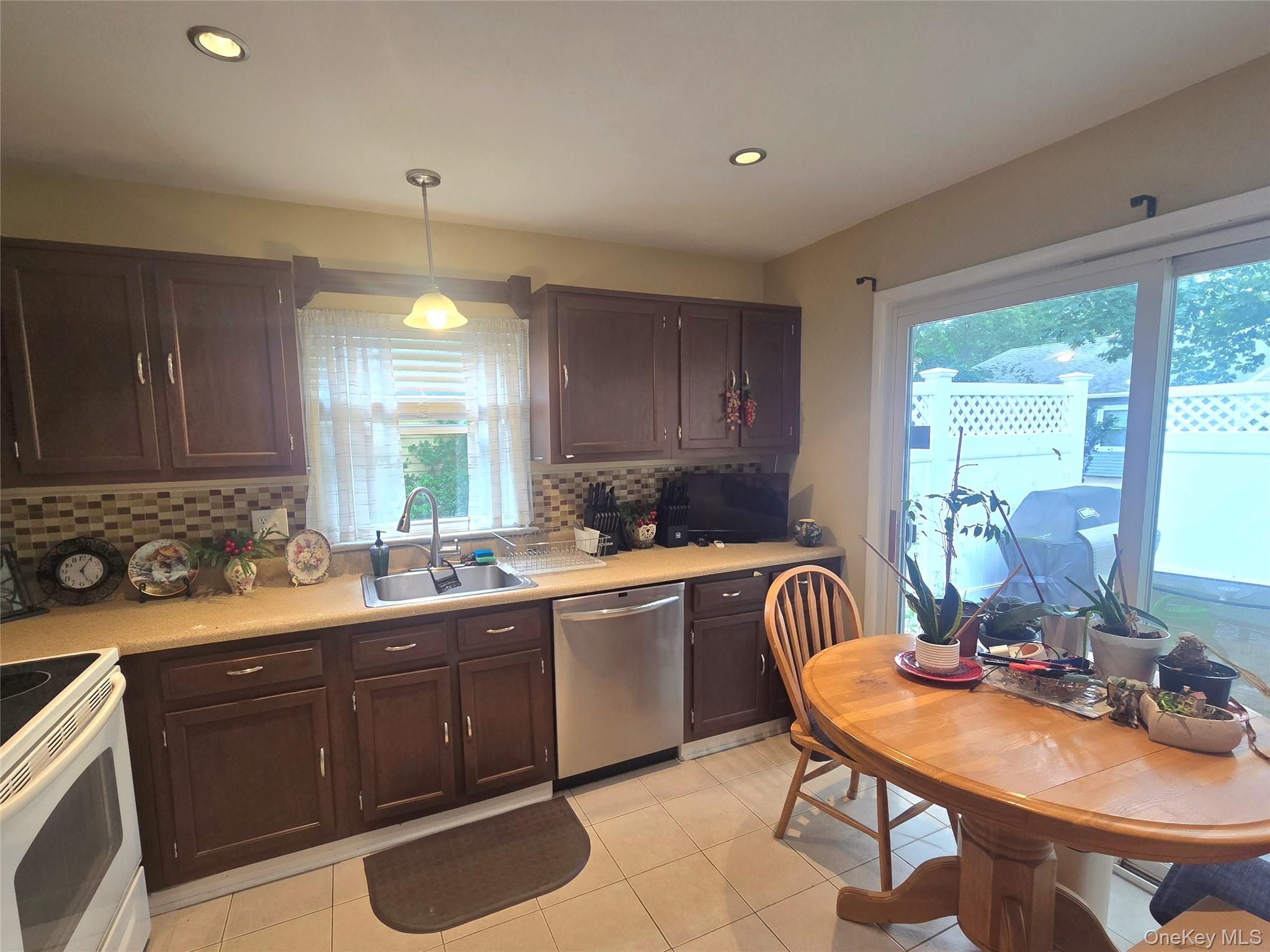 183 Kingston Drive – For Sale photo 10