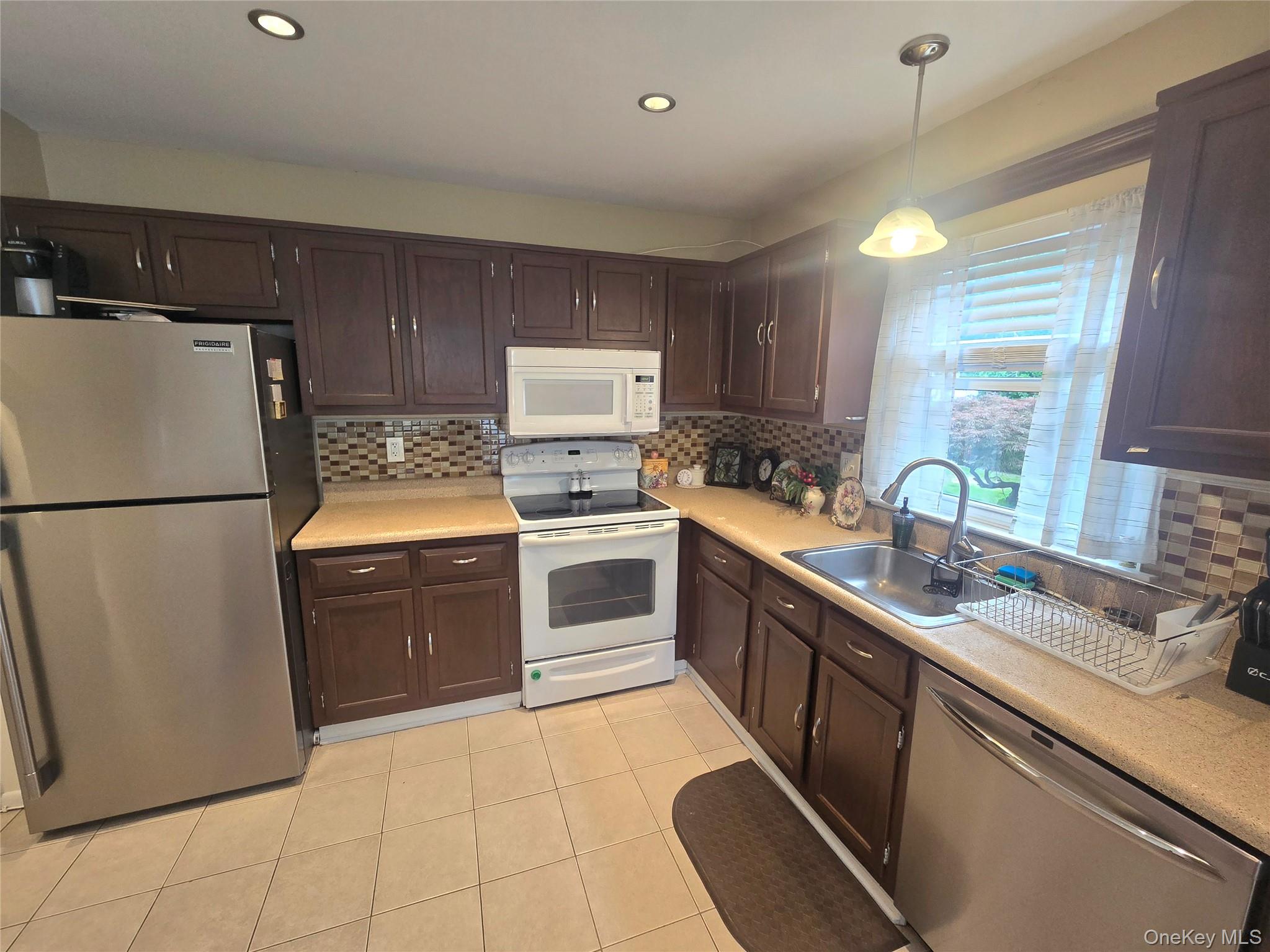 183 Kingston Drive – For Sale photo 9