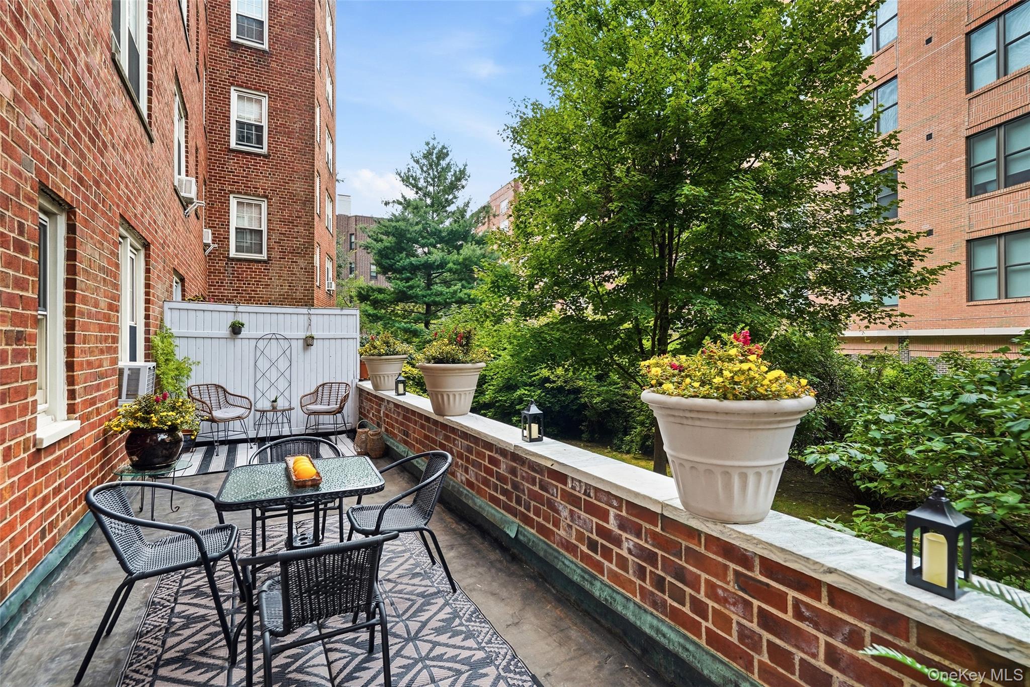 949 Palmer, Unit 1R