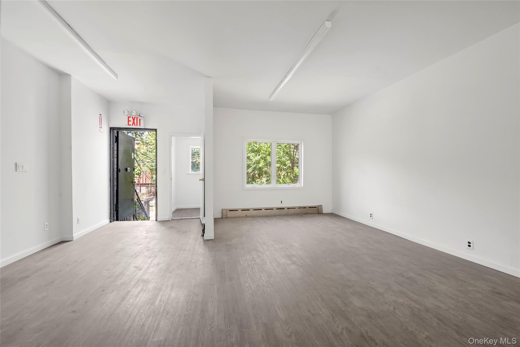 67-05 Roosevelt Avenue – For Sale photo 9