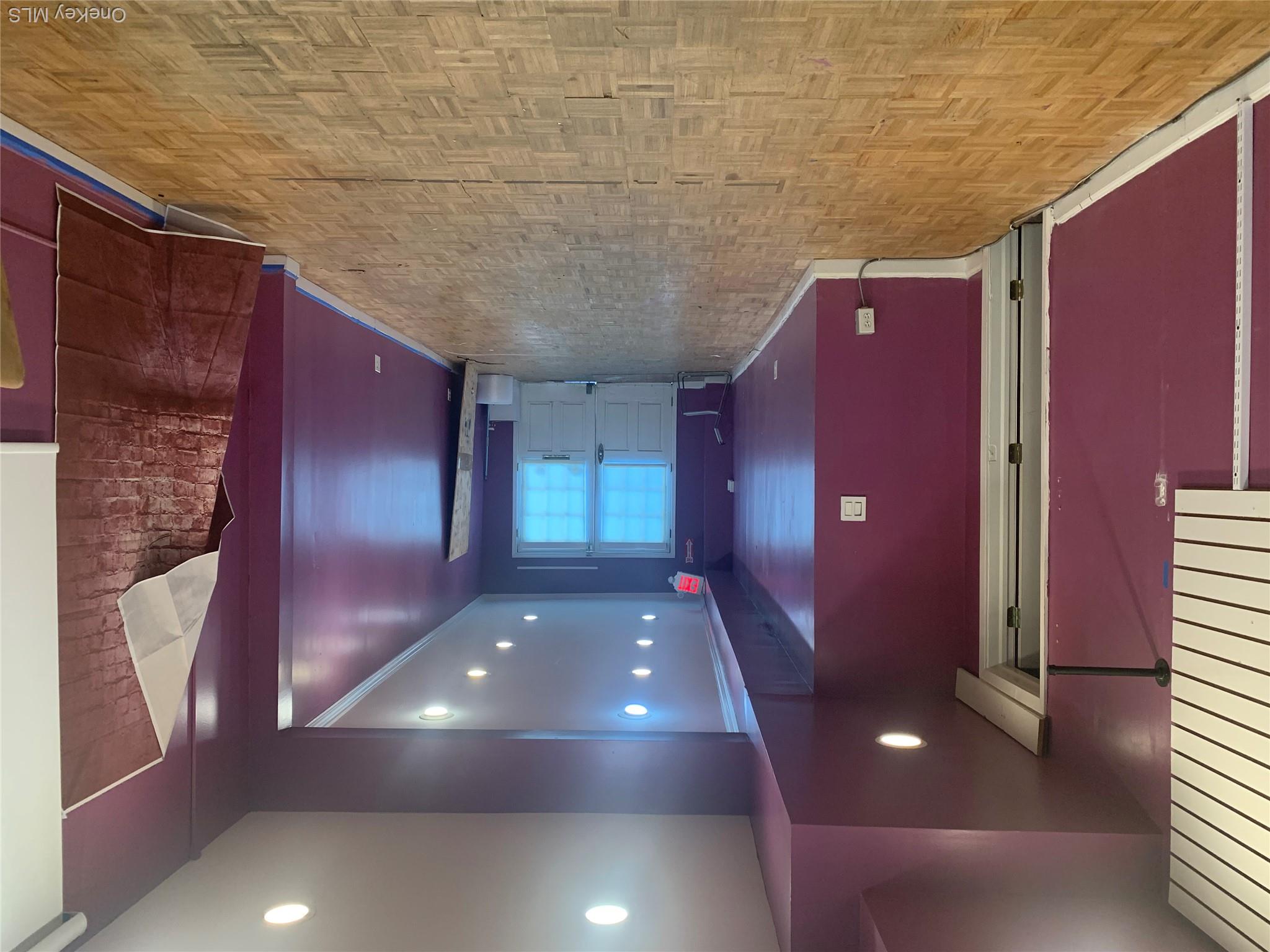 10 Willowdale Avenue, Unit D photo 5