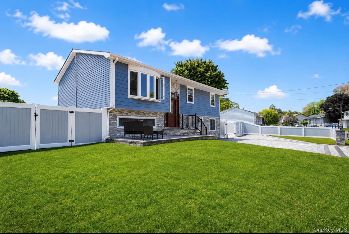 34 Fairdale Drive – For Sale photo 2