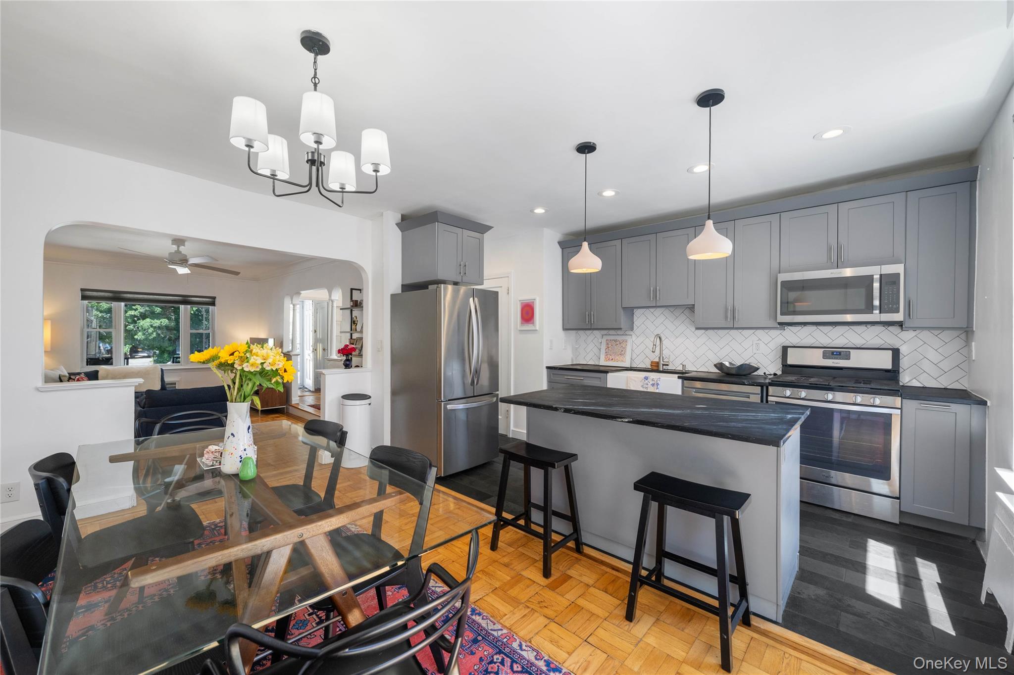 3446 Corlear Avenue, Unit 1 photo 3