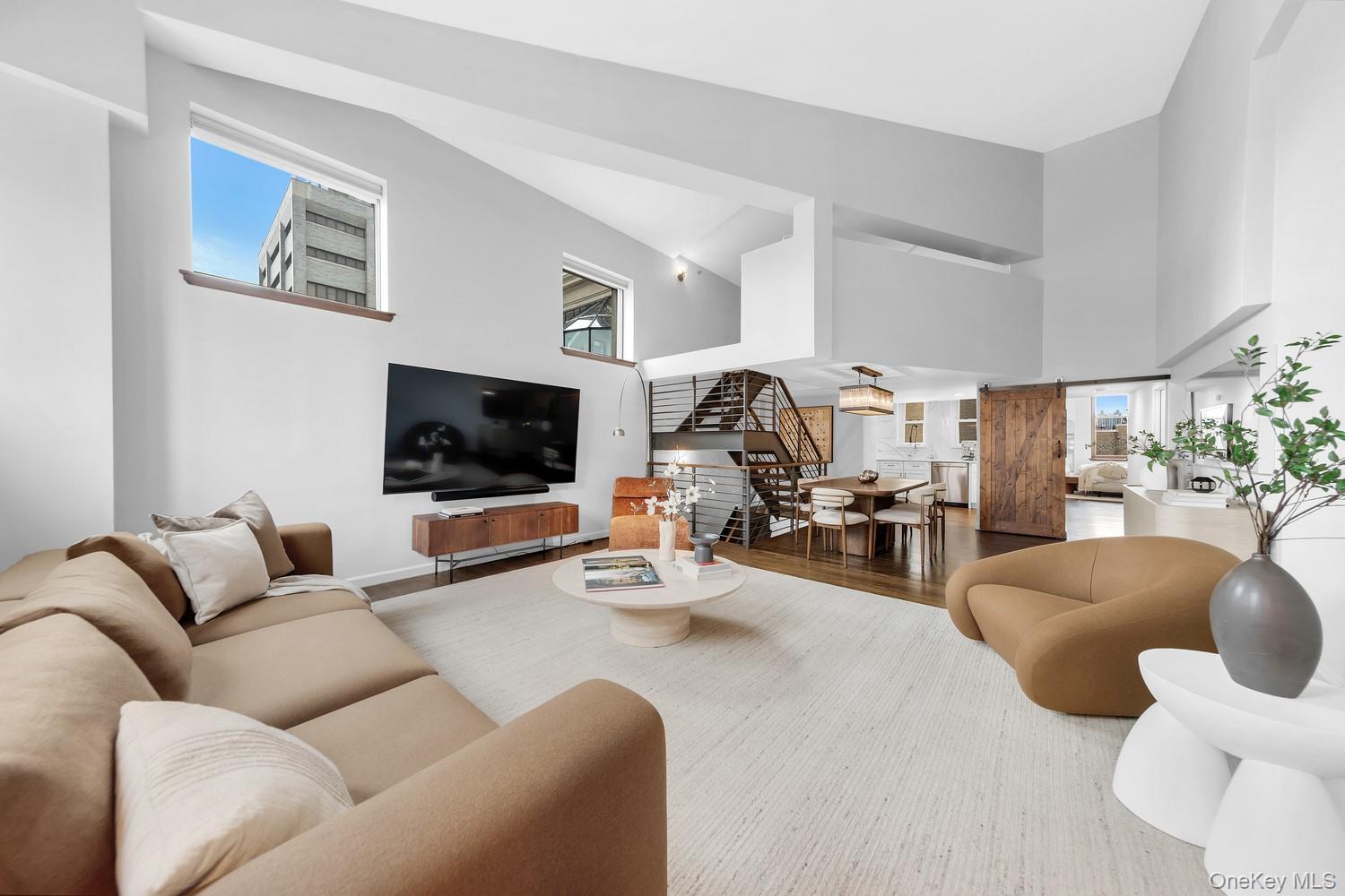305 2nd Avenue, Unit 716 photo 4