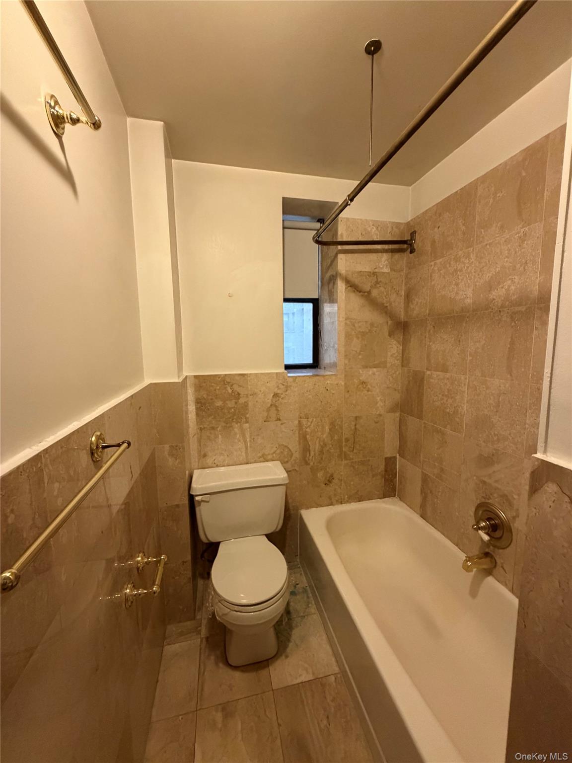 142 E 49th Street, Unit 5B photo 3