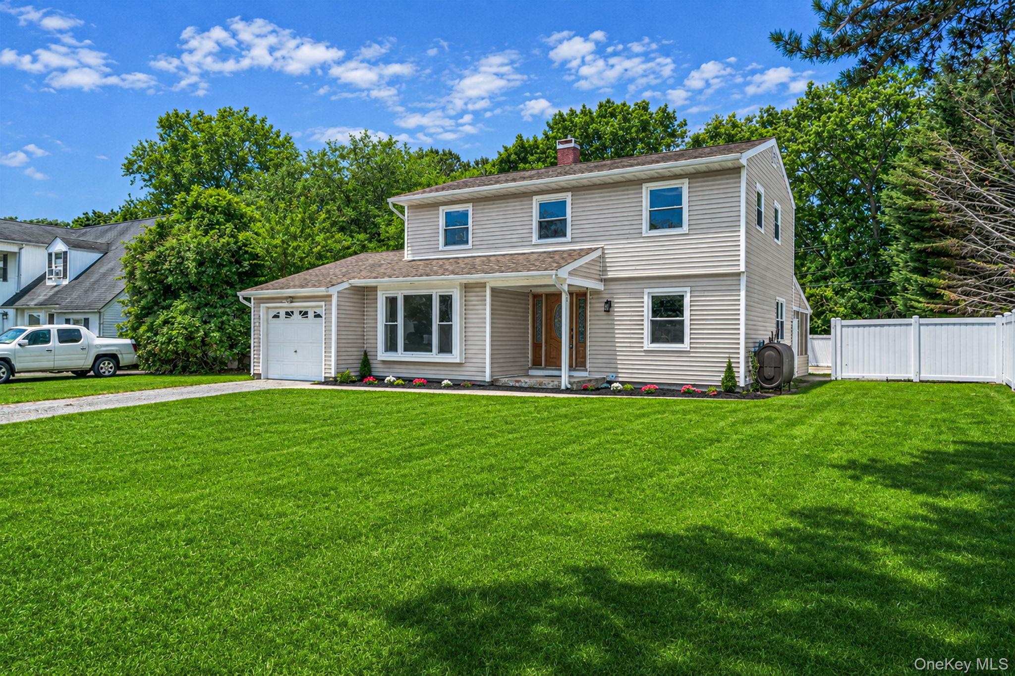 130 Greenbelt Parkway – For Sale photo 3