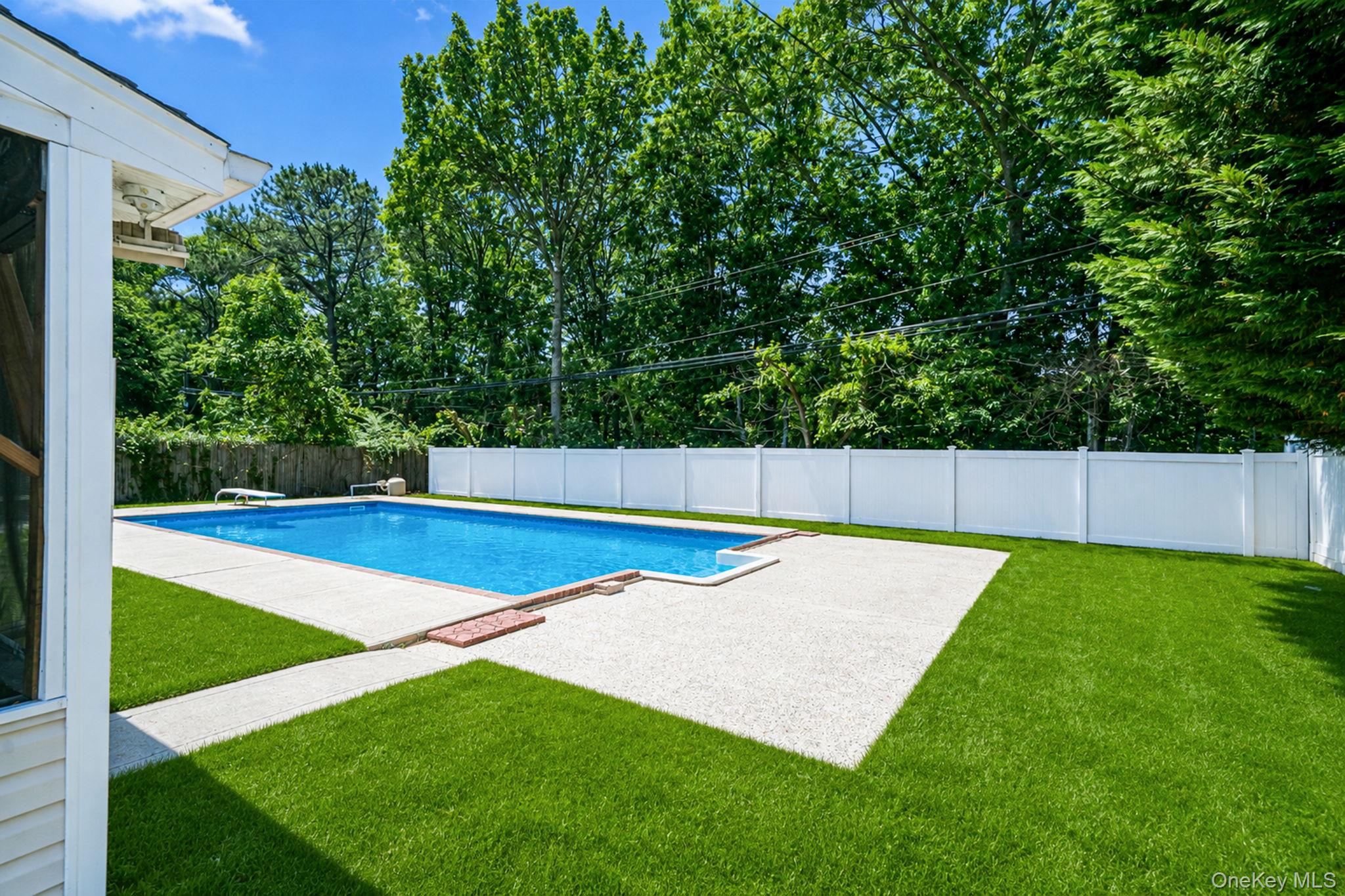 130 Greenbelt Parkway – For Sale photo 4
