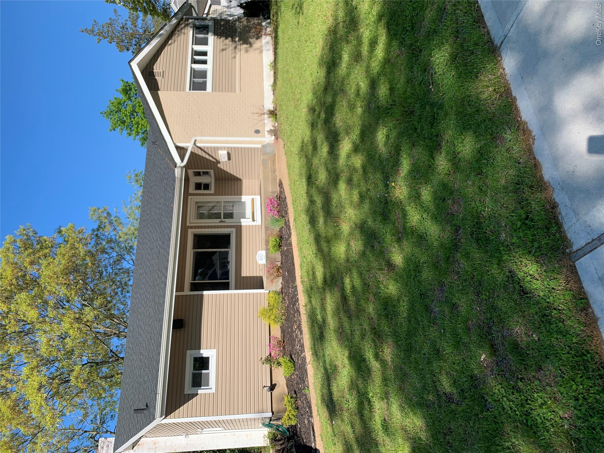 402 Leslie Lane – For Rent