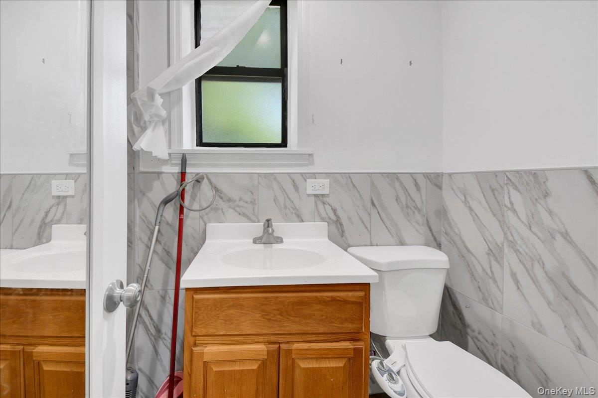 1748 Cross Bronx Expressway – For Sale photo 2