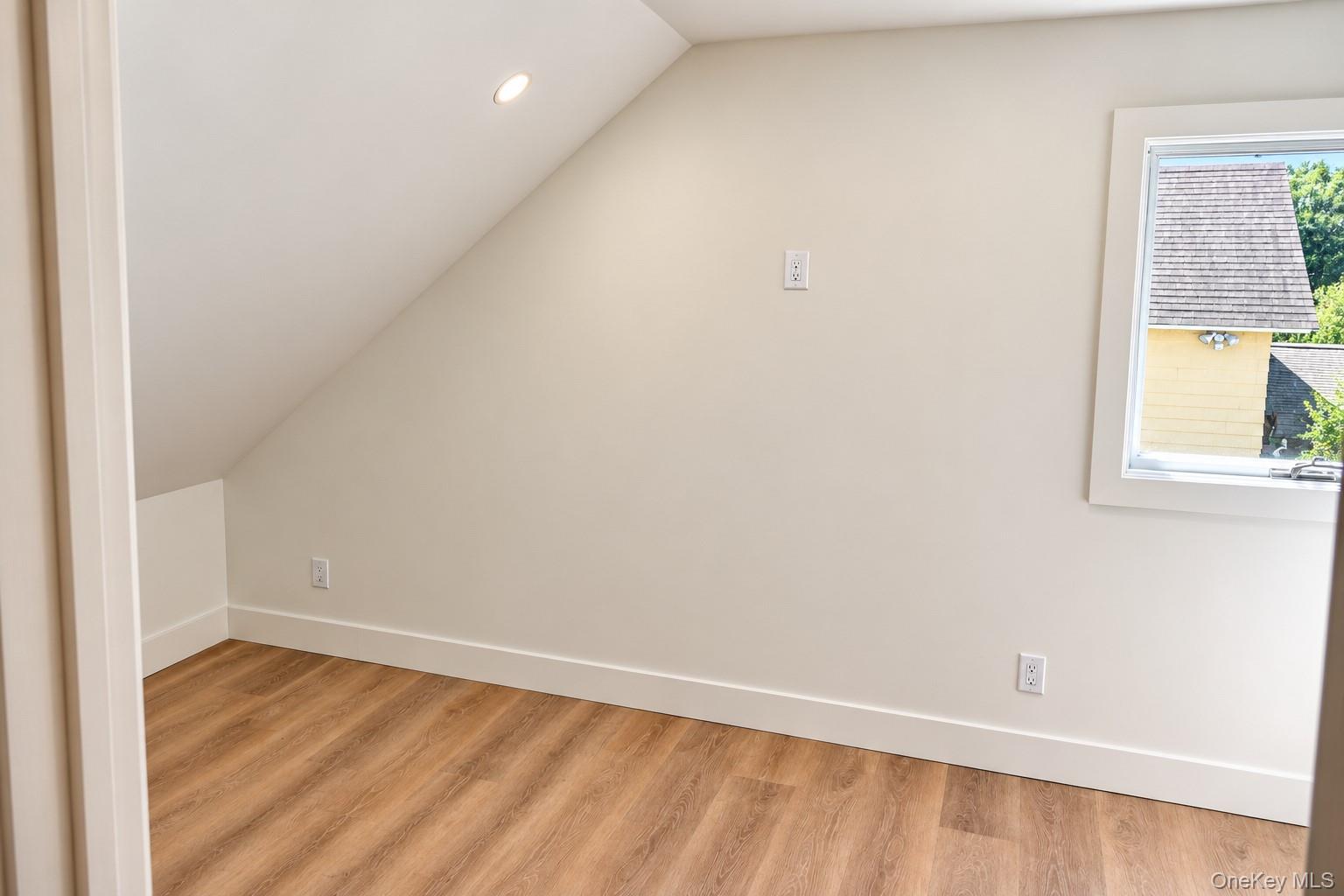 32 Office Space Chichester Avenue – For Rent photo 4