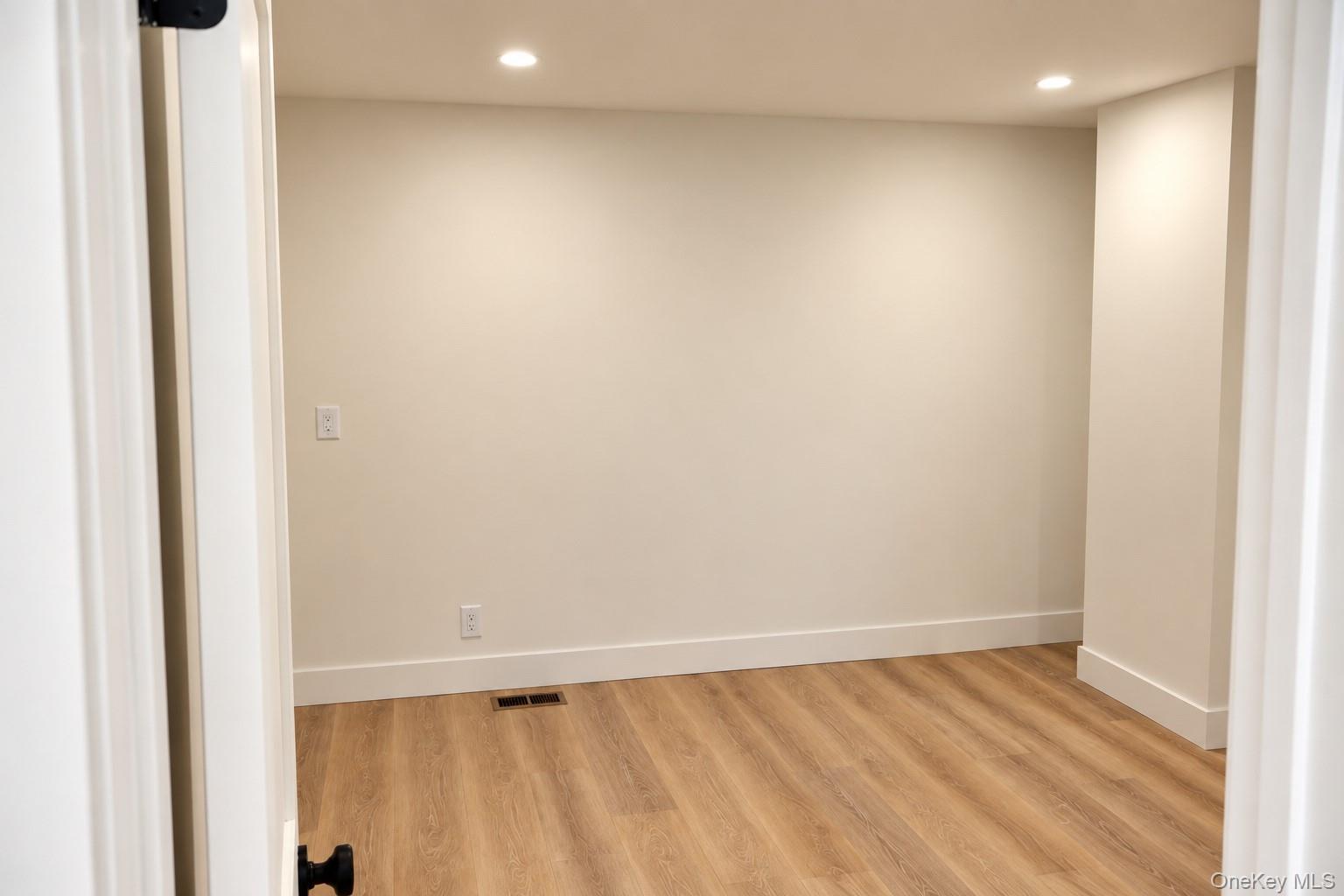 32 Office Space Chichester Avenue – For Rent photo 5