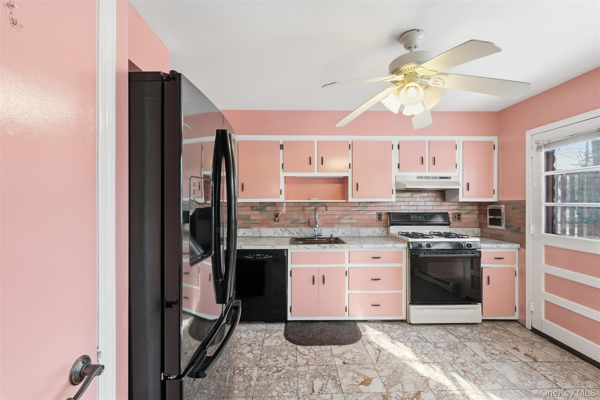 563 Union Road – For Rent photo 2