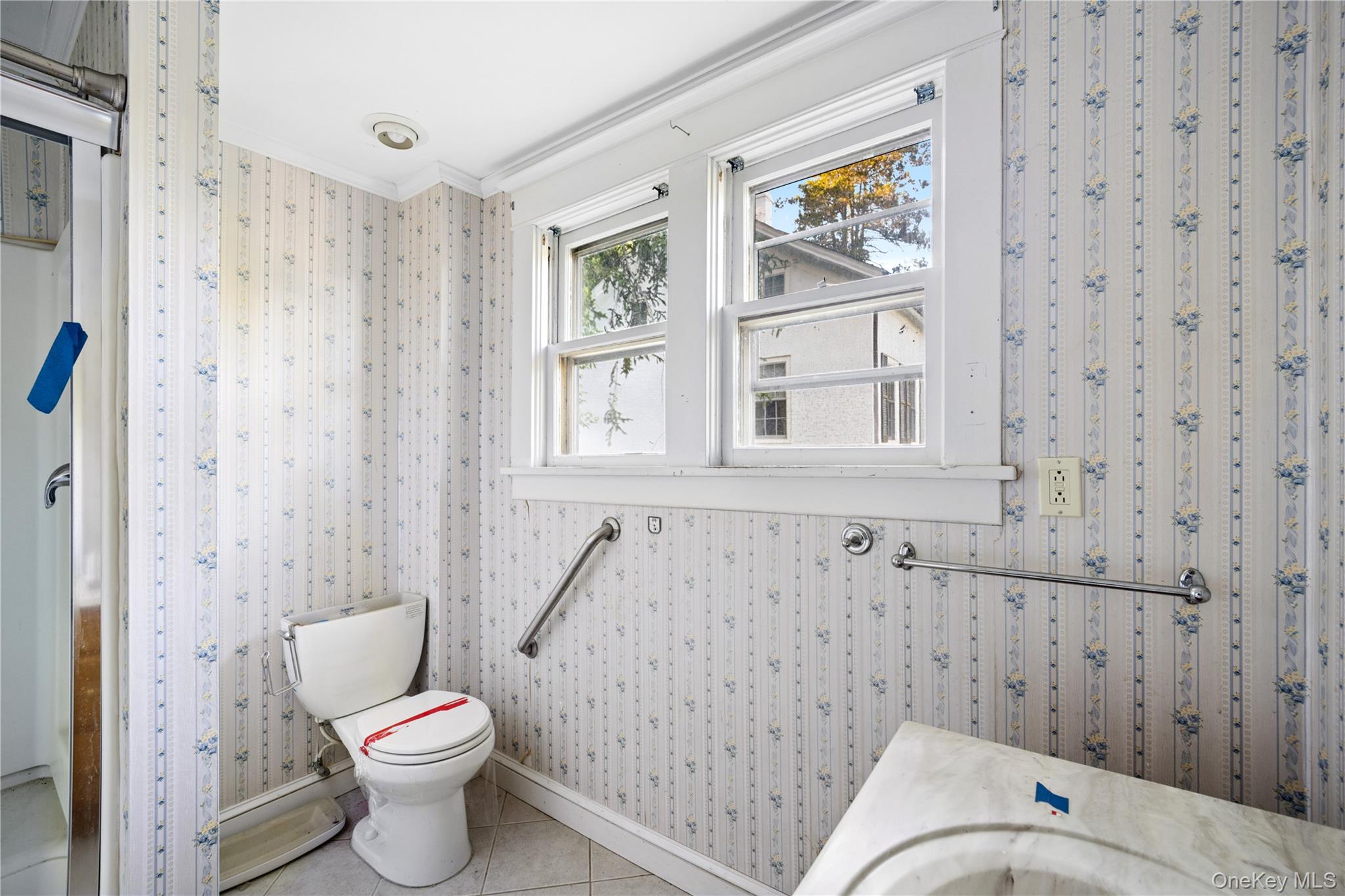 25 River Road – For Sale photo 16