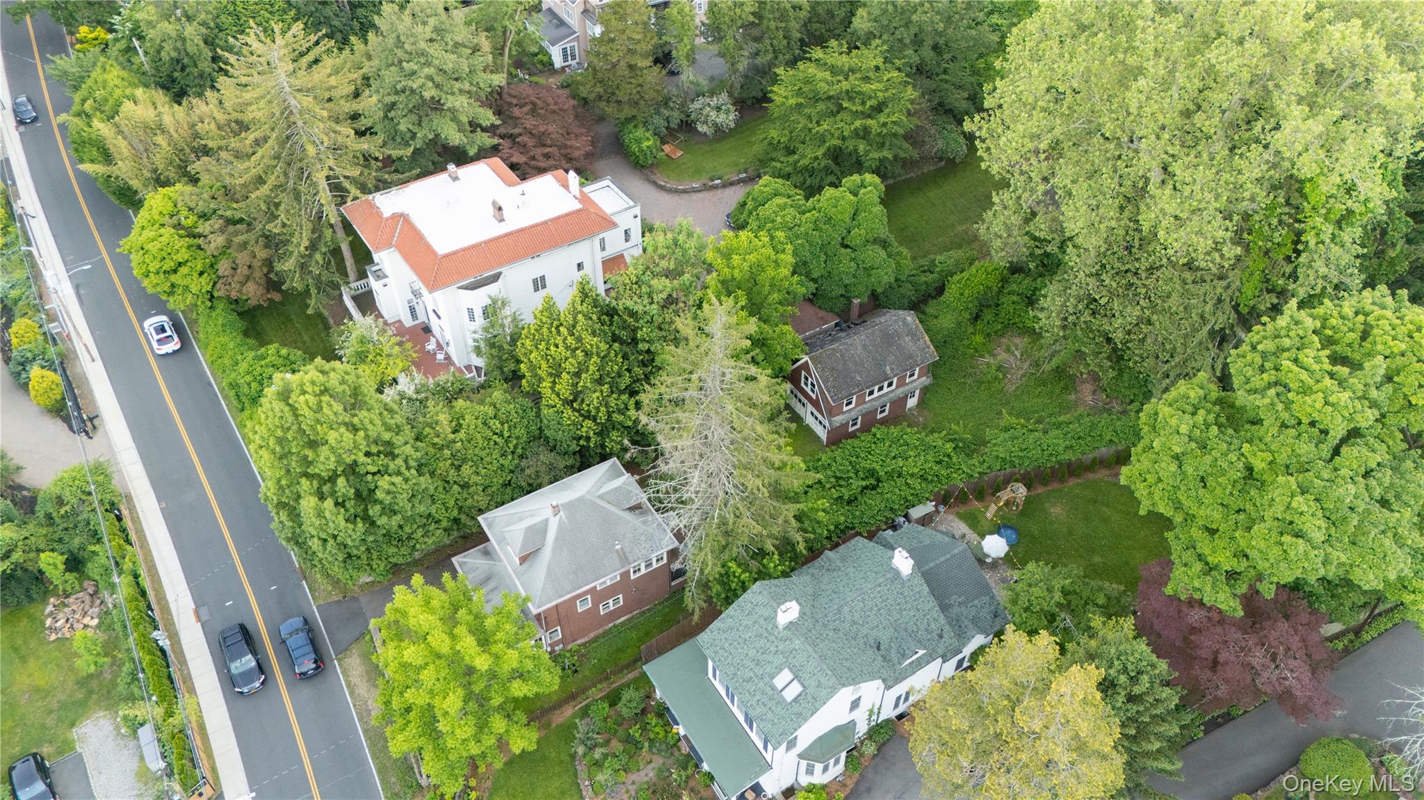 25 River Road – For Sale photo 32