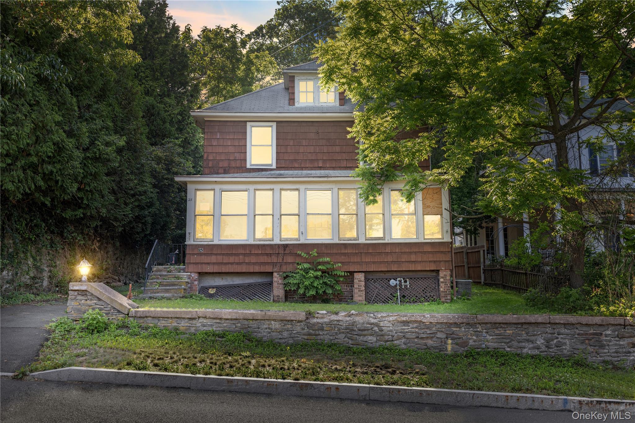 25 River Road – For Sale