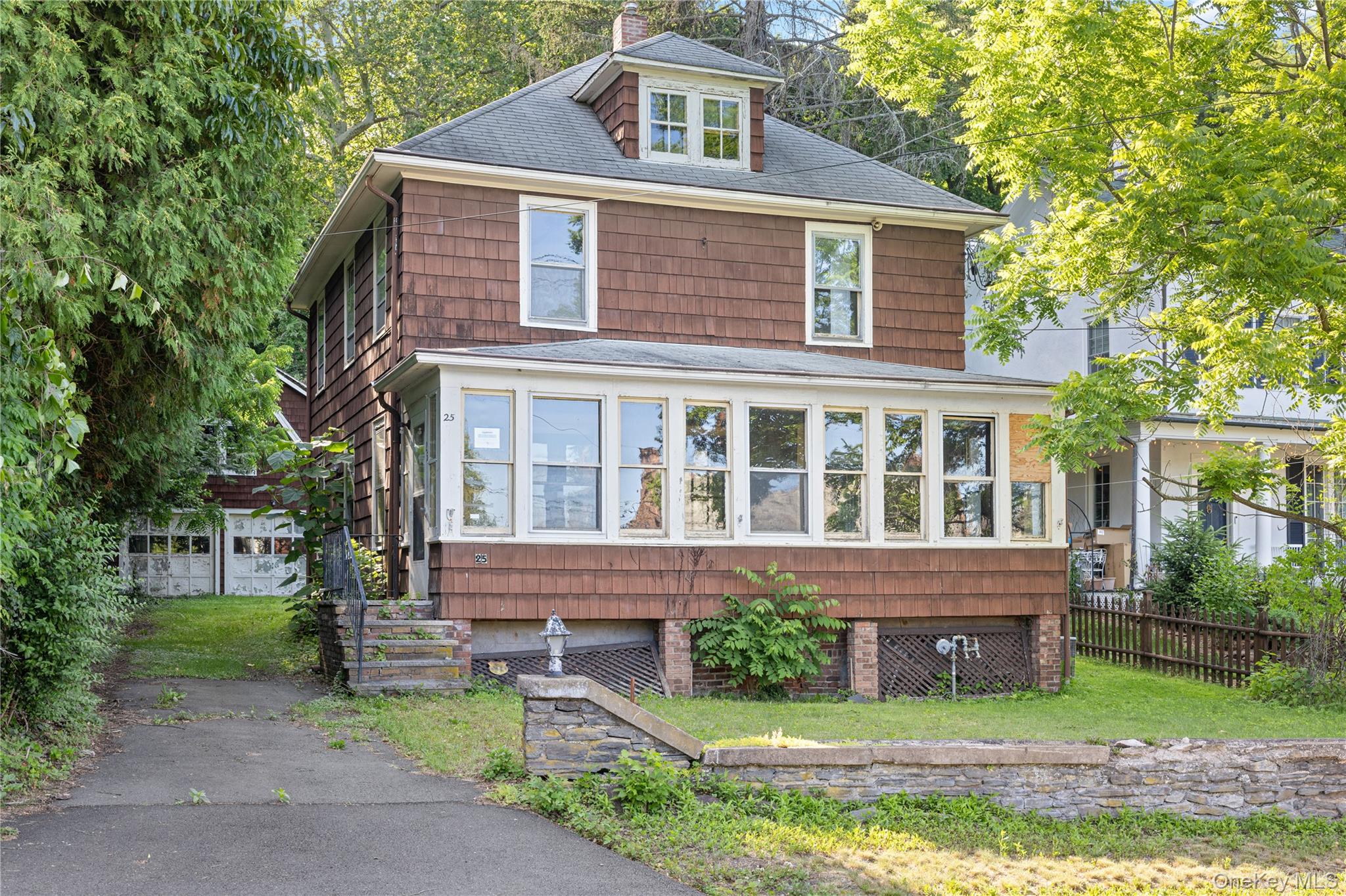 25 River Road – For Sale photo 23