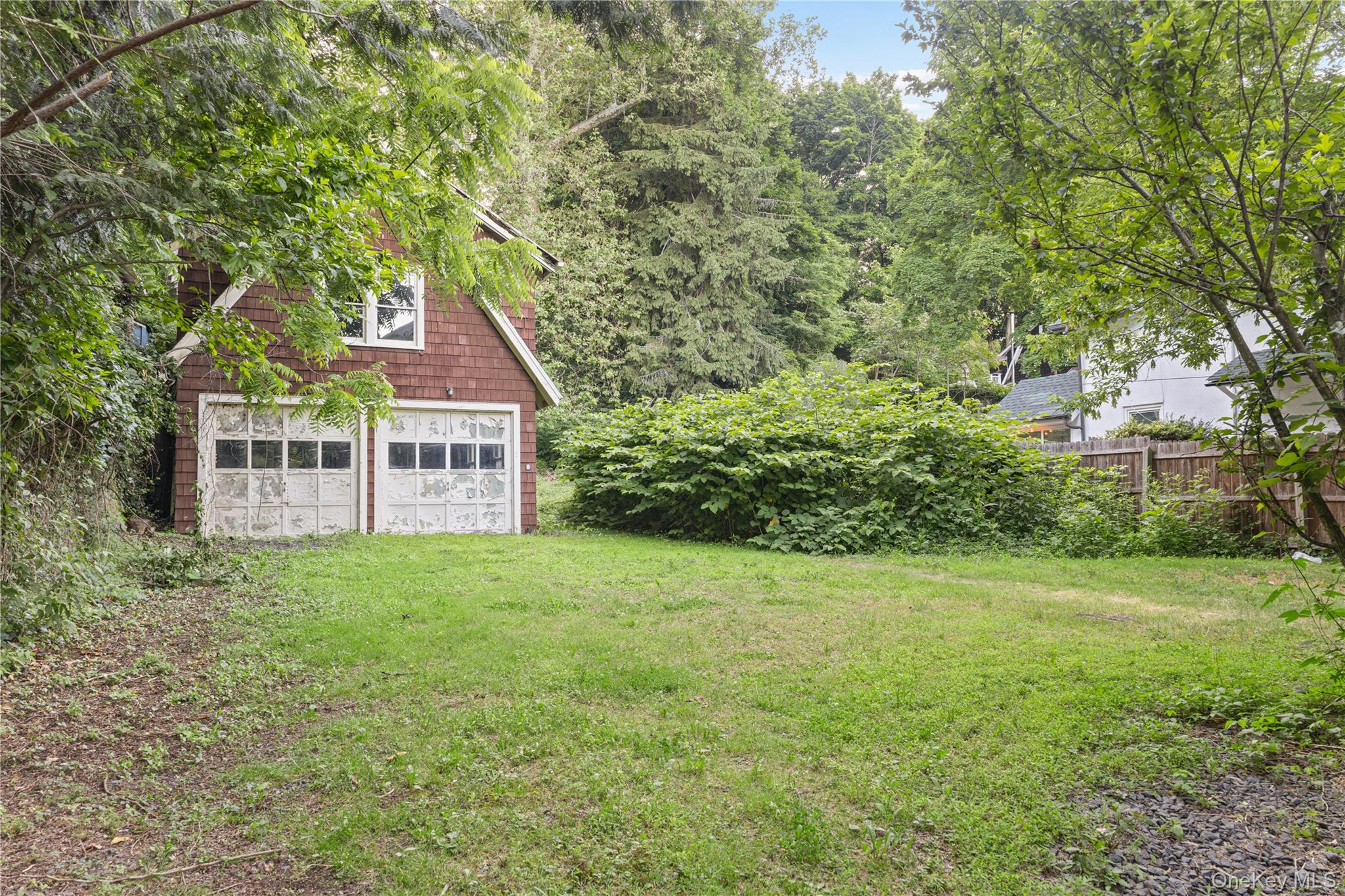 25 River Road – For Sale photo 34