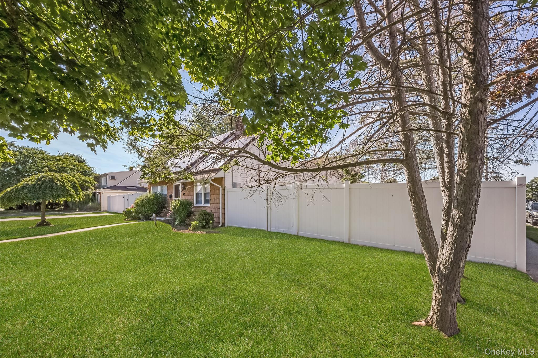 65 Club Lane – For Sale photo 18