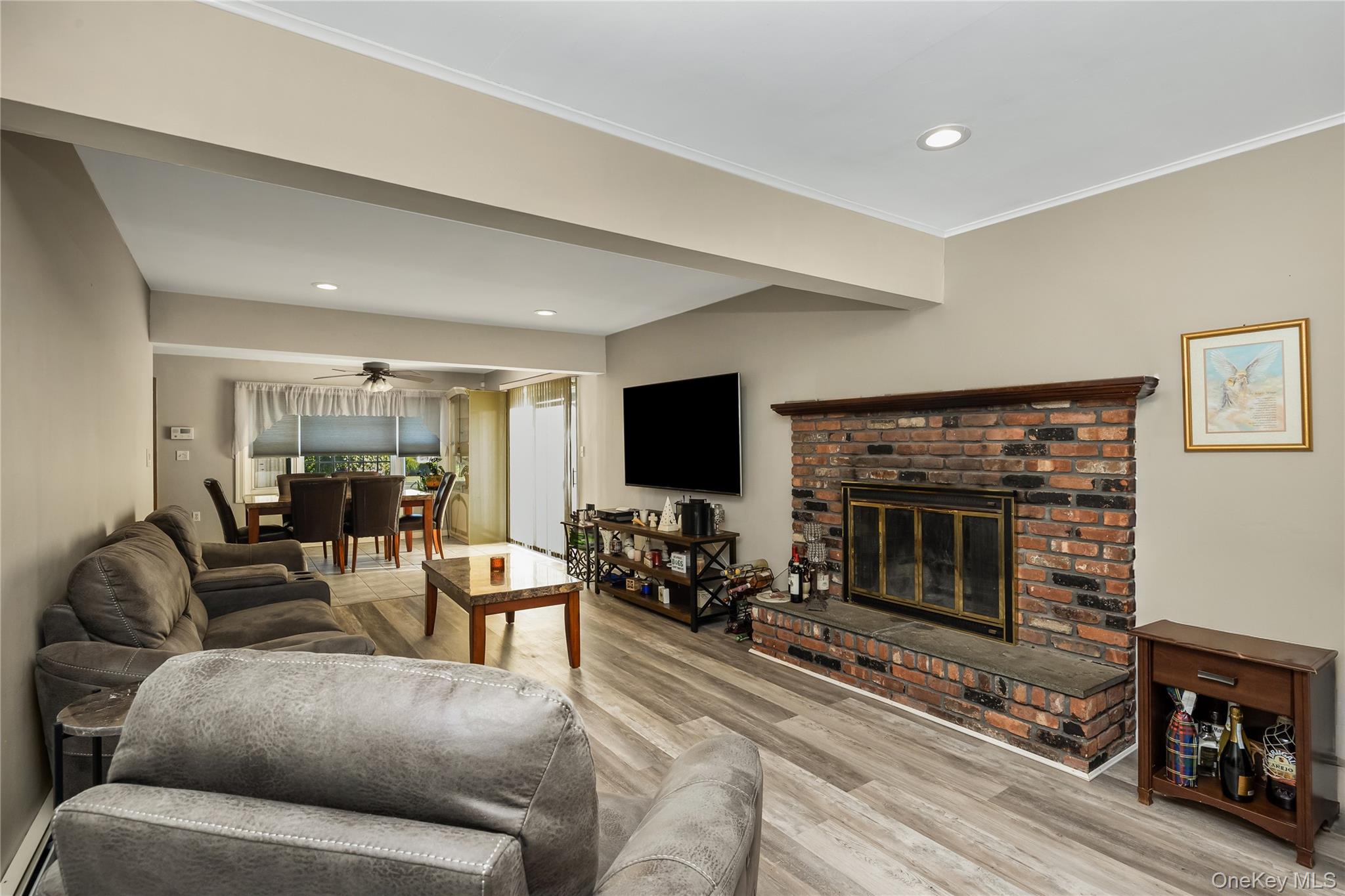 65 Club Lane – For Sale photo 5