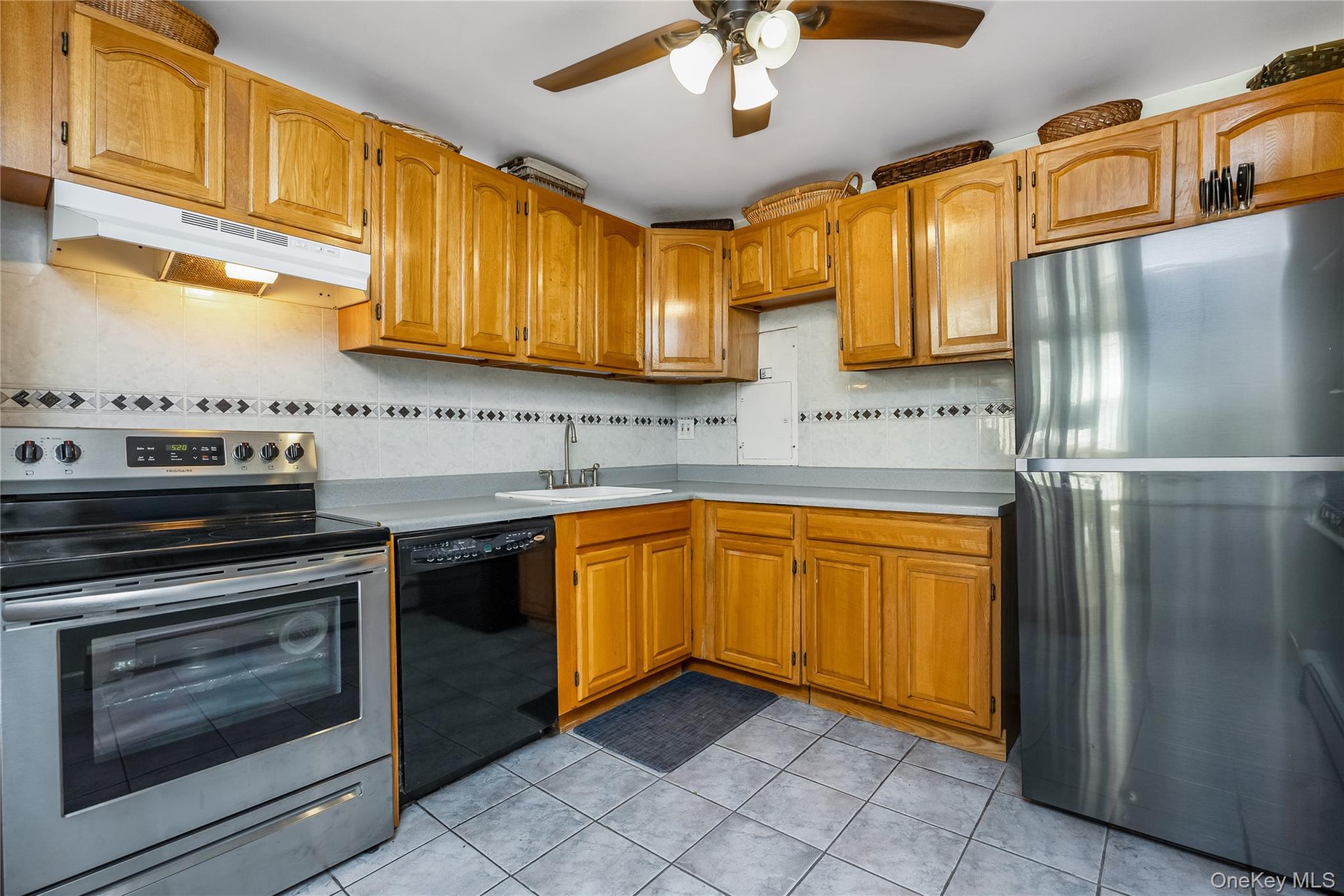65 Club Lane – For Sale photo 10