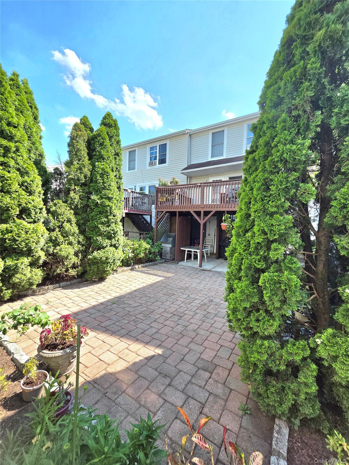 667 Plaza Avenue – For Sale photo 2