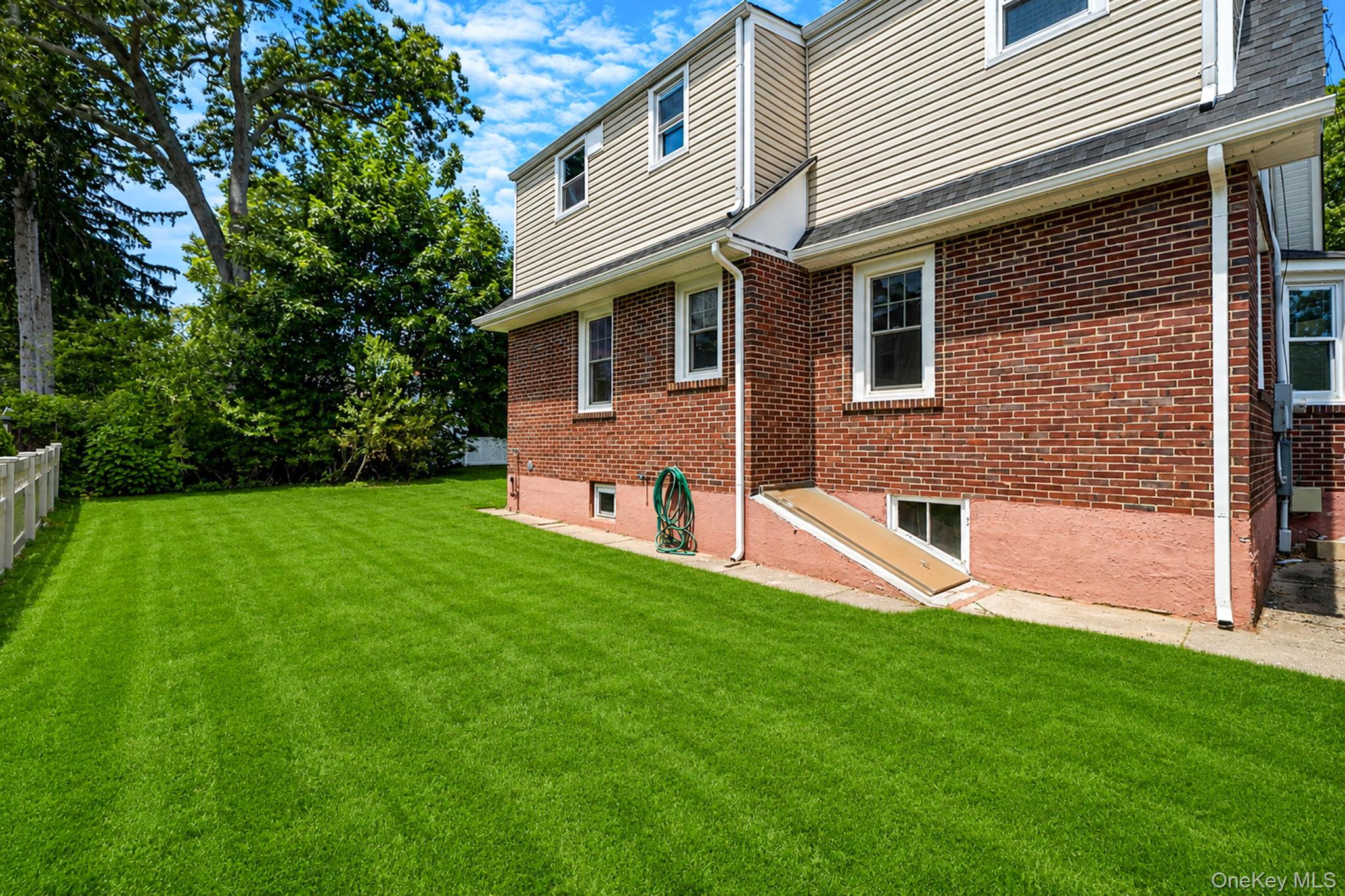 44 Elizabeth Avenue – For Sale photo 4