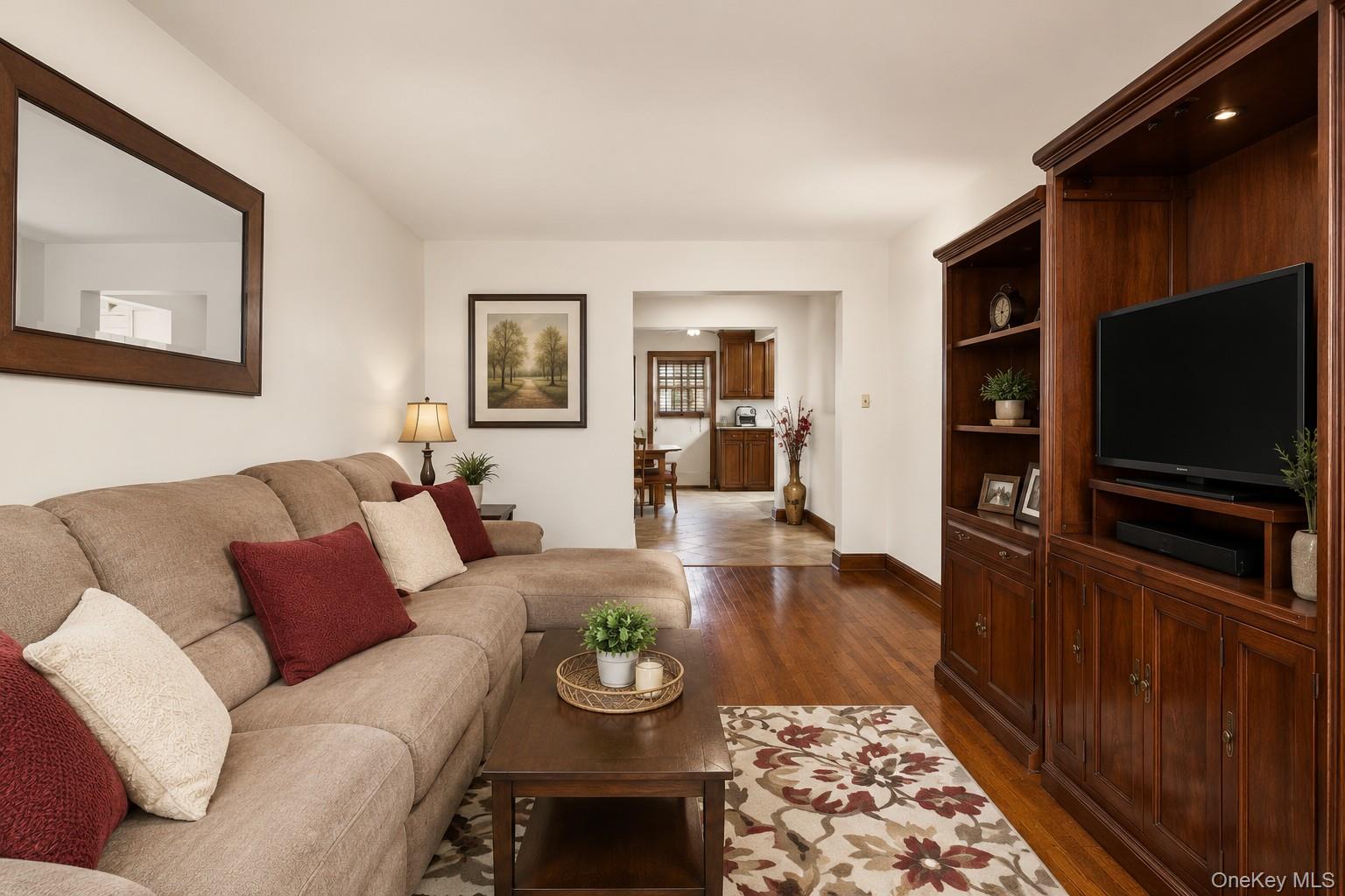 15 Leewood Circle, Unit 2L photo 4