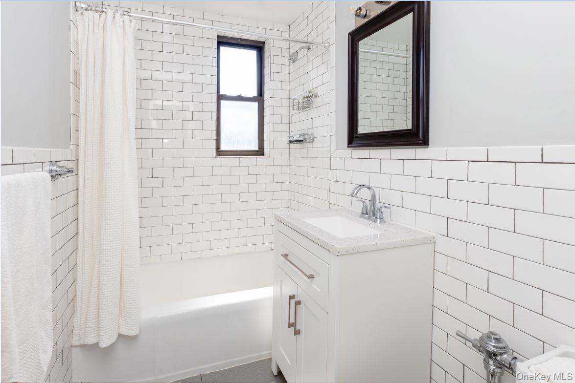 525 W 235th Street, Unit 6C photo 11