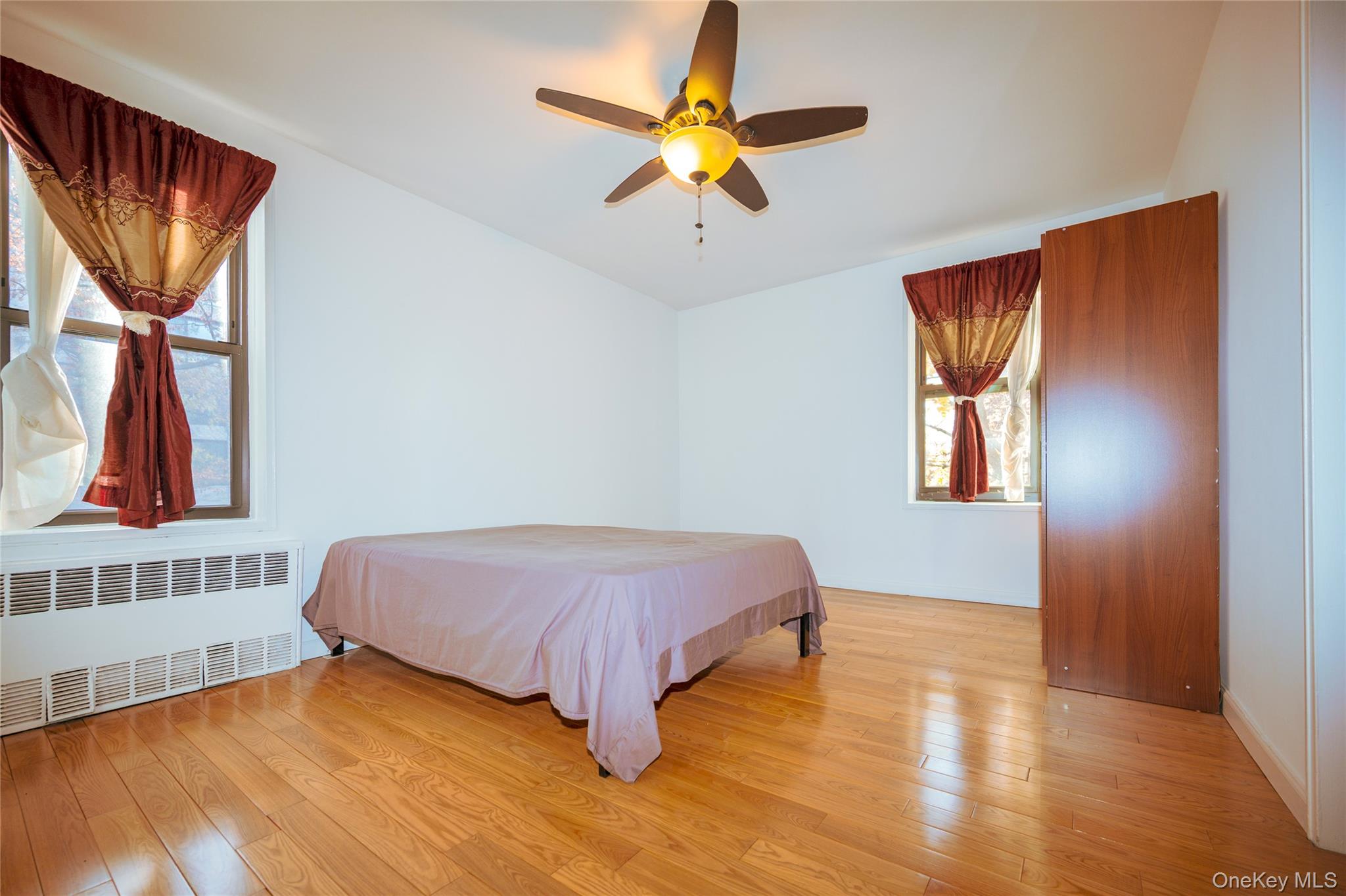 33-44 Junction Boulevard, Unit 2V photo 10