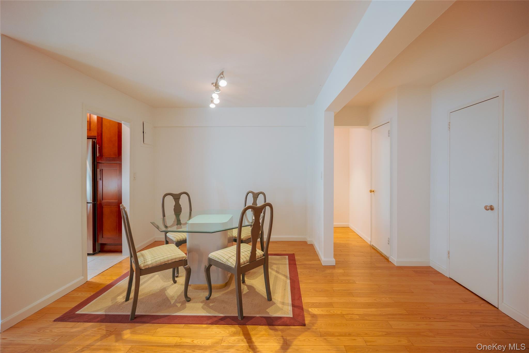 33-44 Junction Boulevard, Unit 2V photo 13
