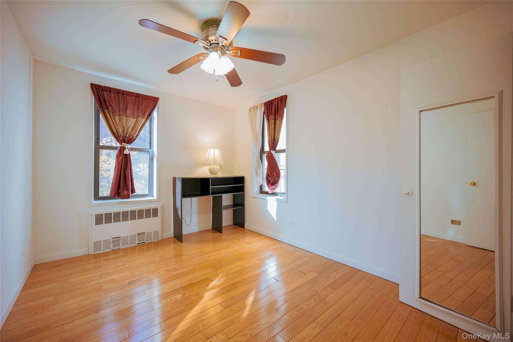 33-44 Junction Boulevard, Unit 2V photo 12