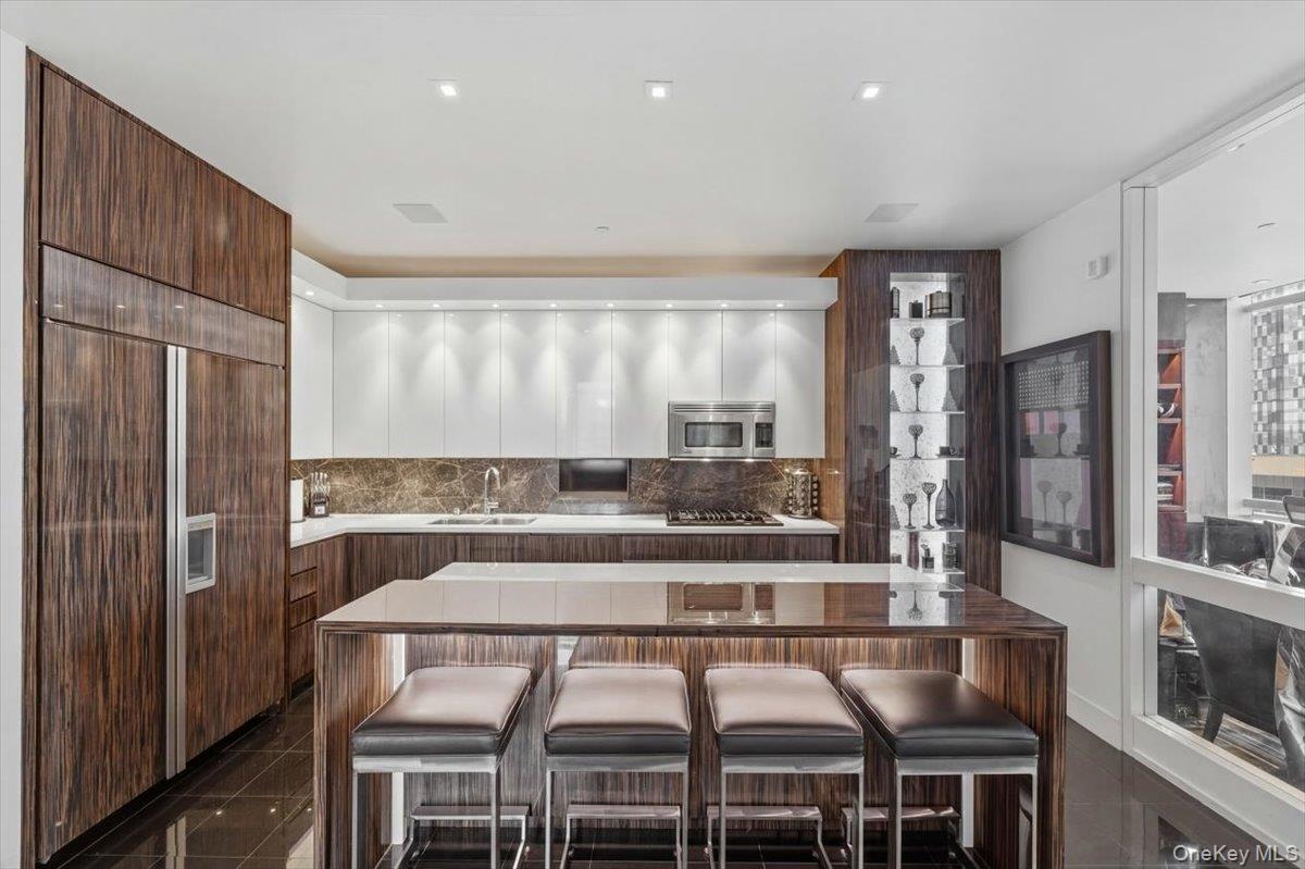 230 W 56th Street, Unit PHB photo 18