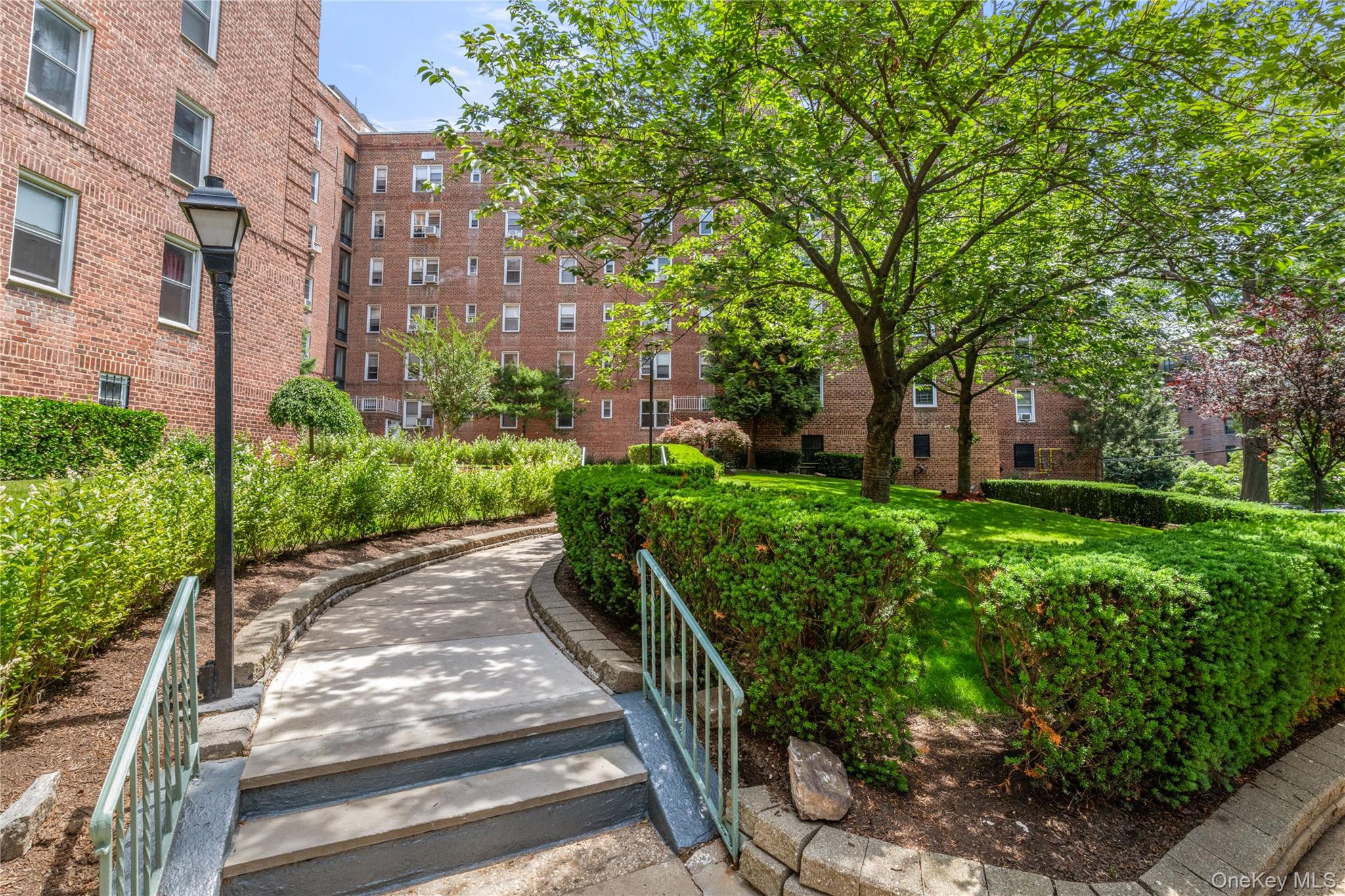 5610 Netherland Avenue, Unit 1A photo 2