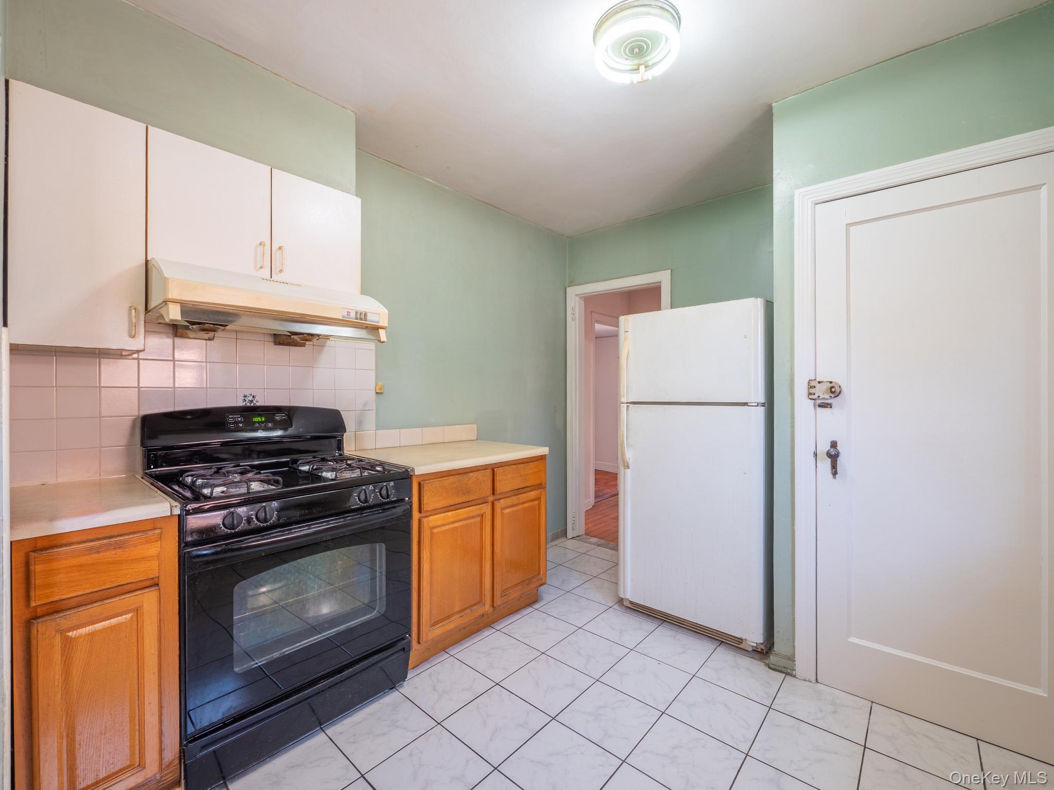 7618 172nd Street – For Sale photo 9