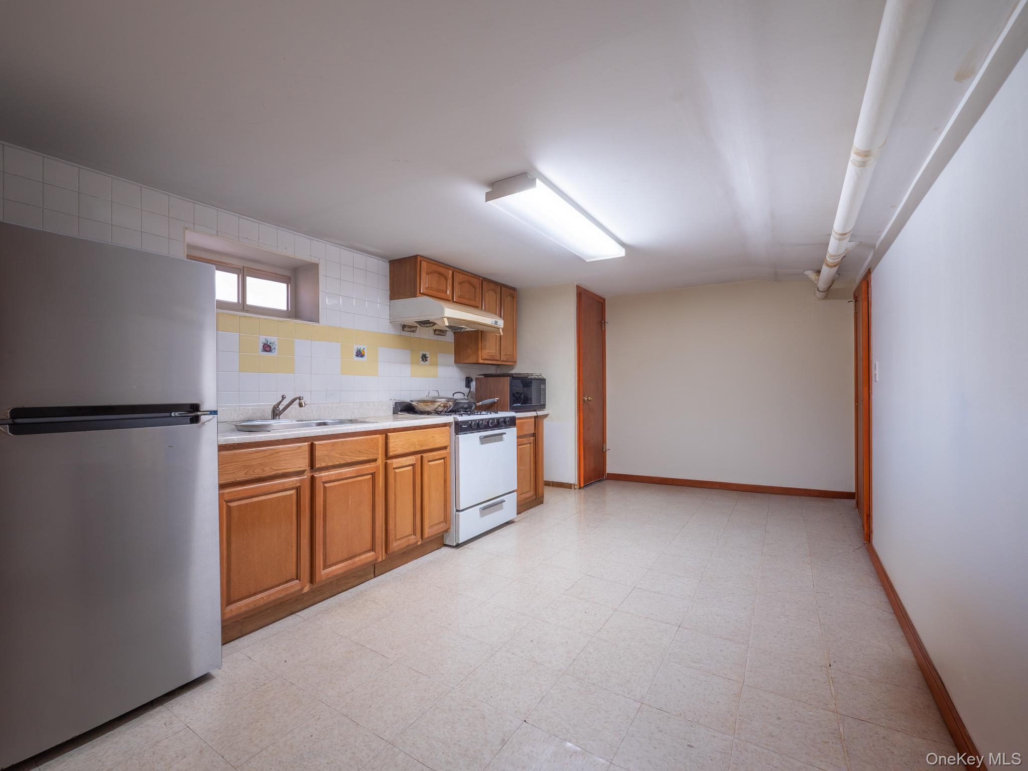 7618 172nd Street – For Sale photo 18