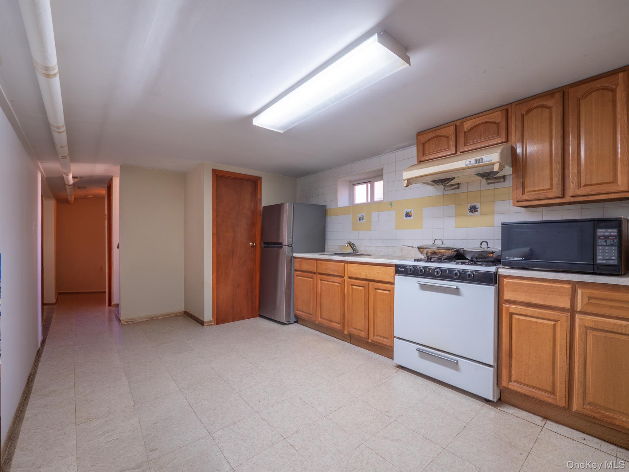 7618 172nd Street – For Sale photo 19