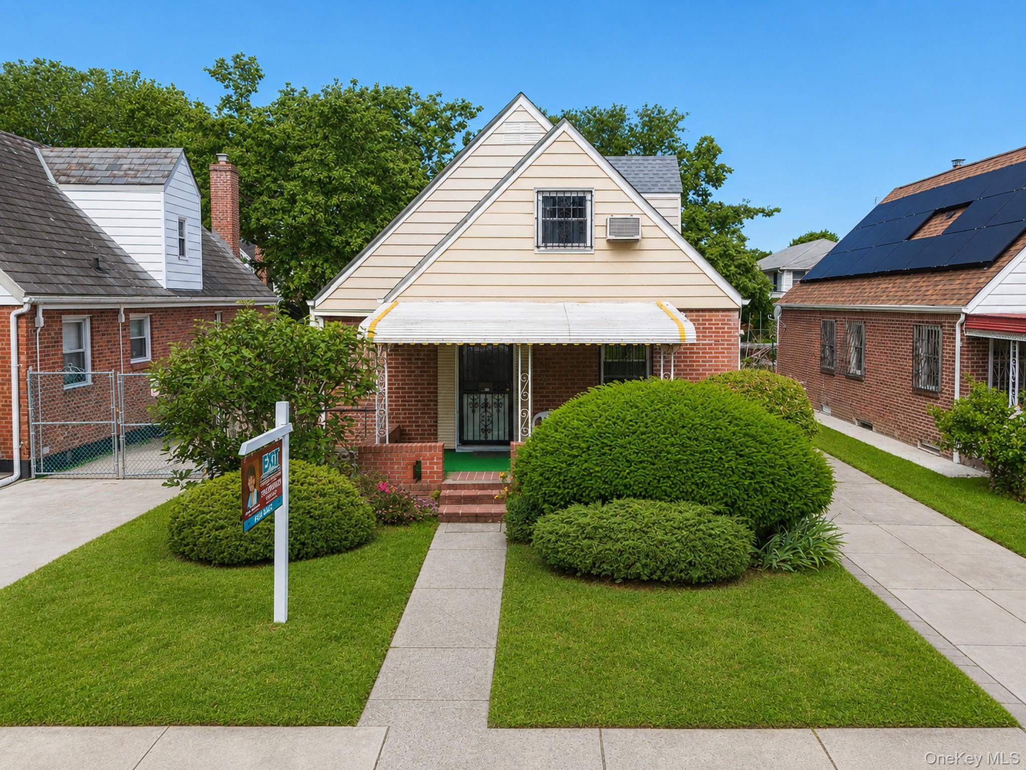7618 172nd Street – For Sale