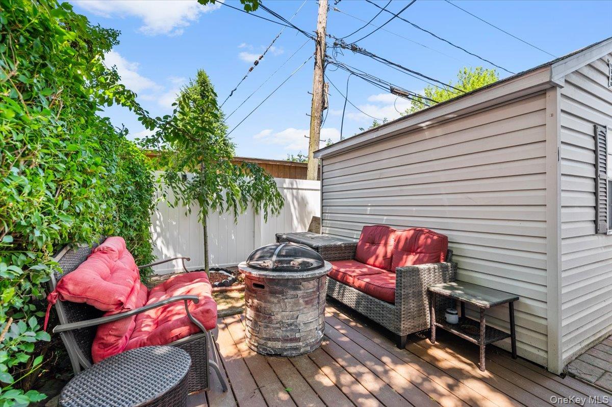 323 E Walnut Street – For Sale photo 33