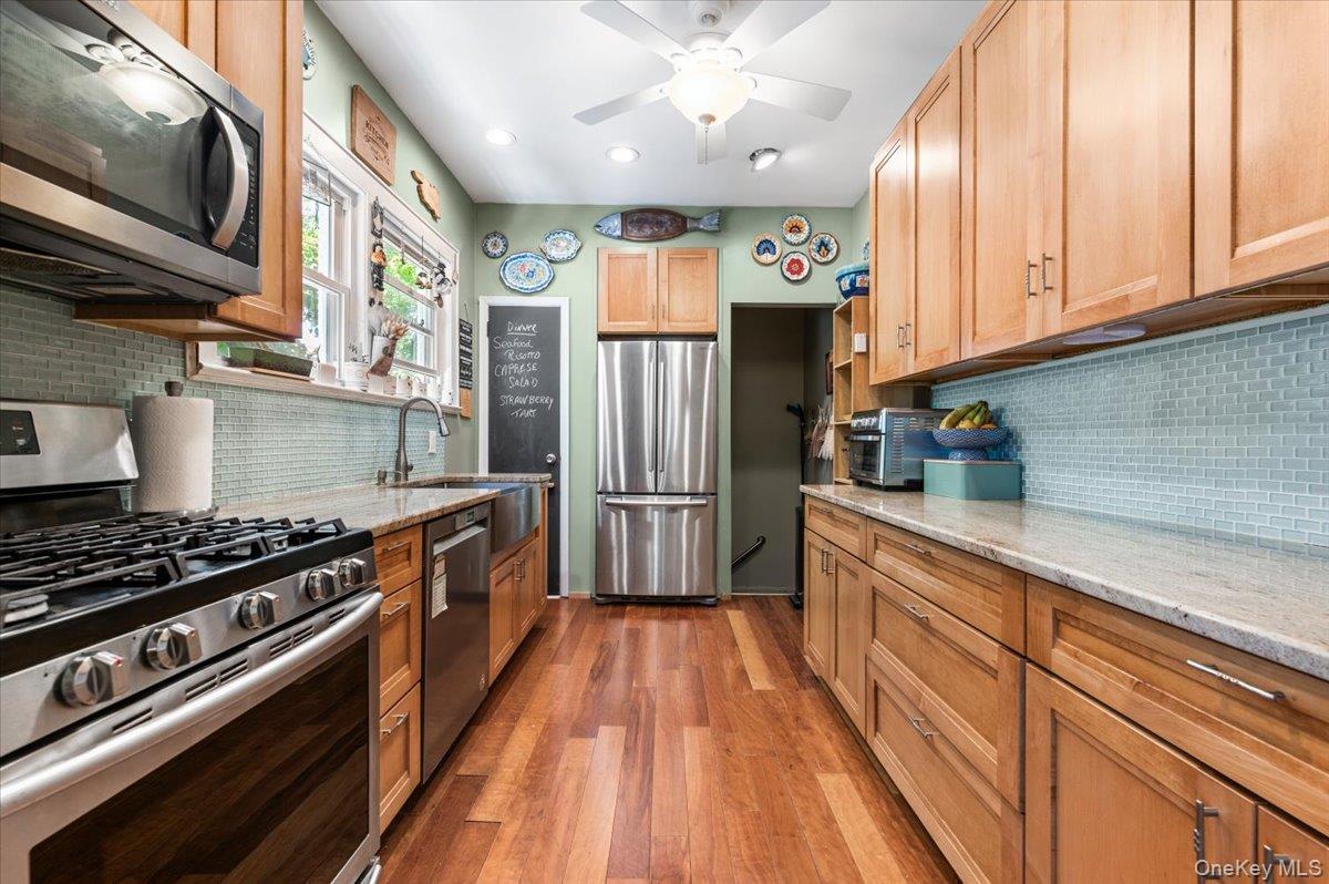 323 E Walnut Street – For Sale photo 8